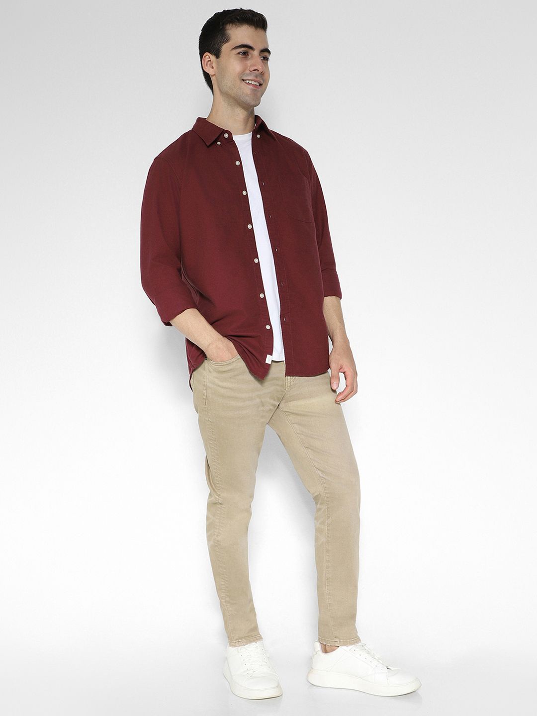 

AMERICAN EAGLE OUTFITTERS Men Slim Fit Solid Casual Shirt, Burgundy