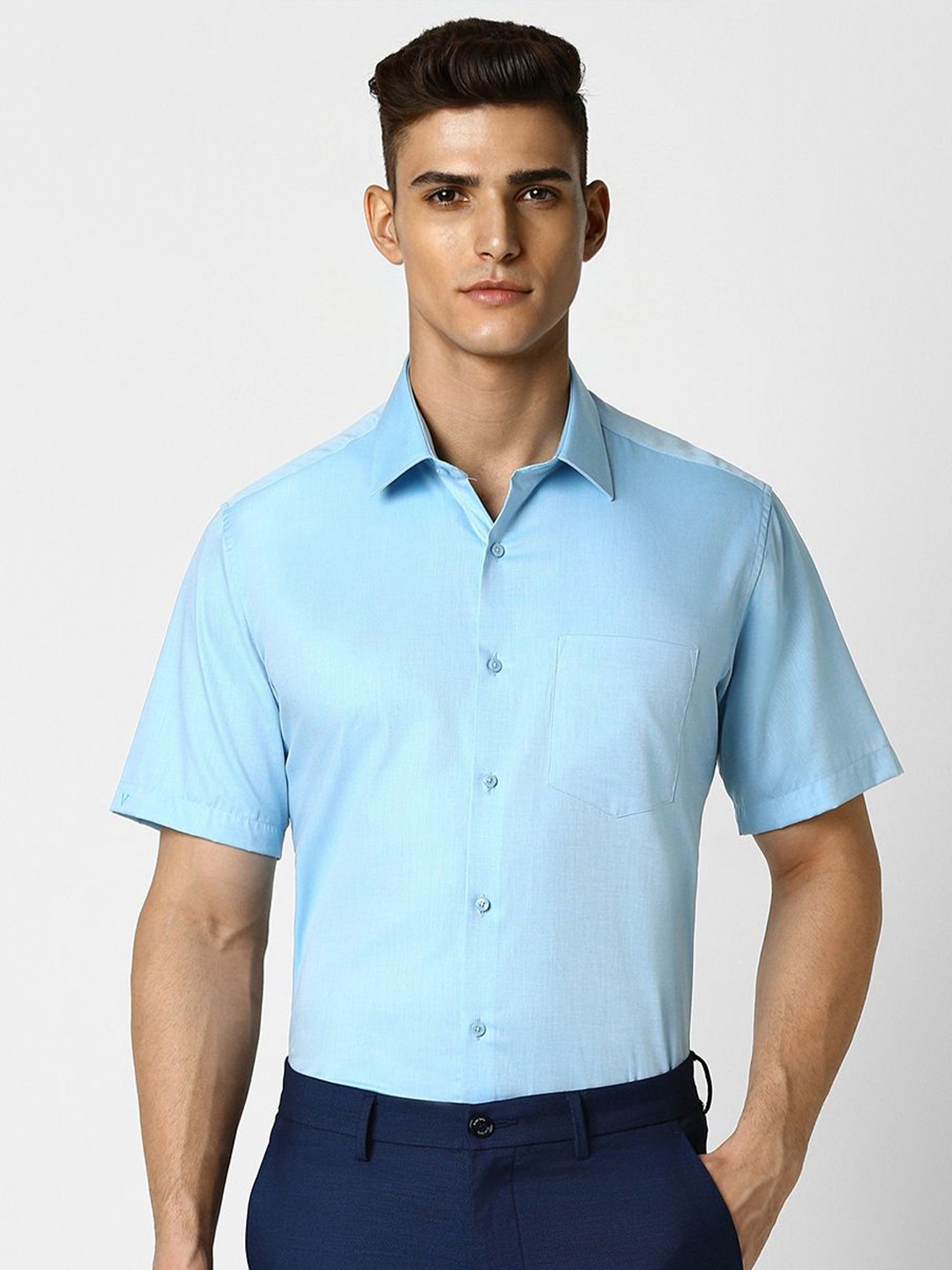 

Van Heusen Men Solid Spread Collar Cotton Party Shirt, Blue