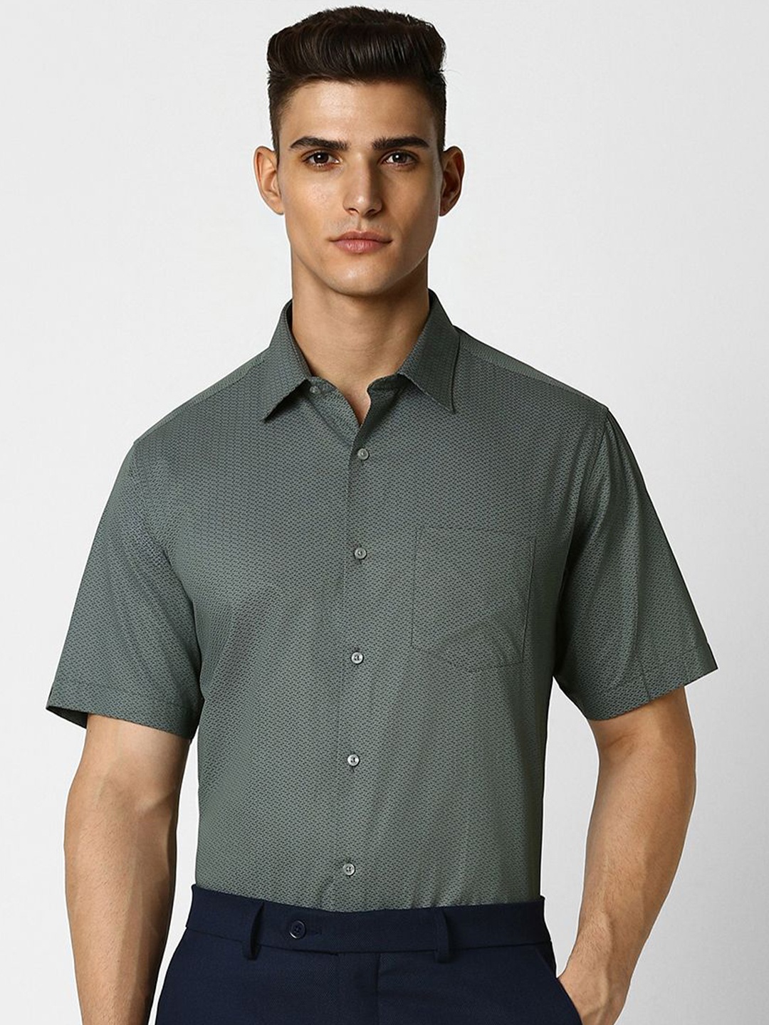 

Van Heusen Men Printed Spread Collar Formal Shirt, Black