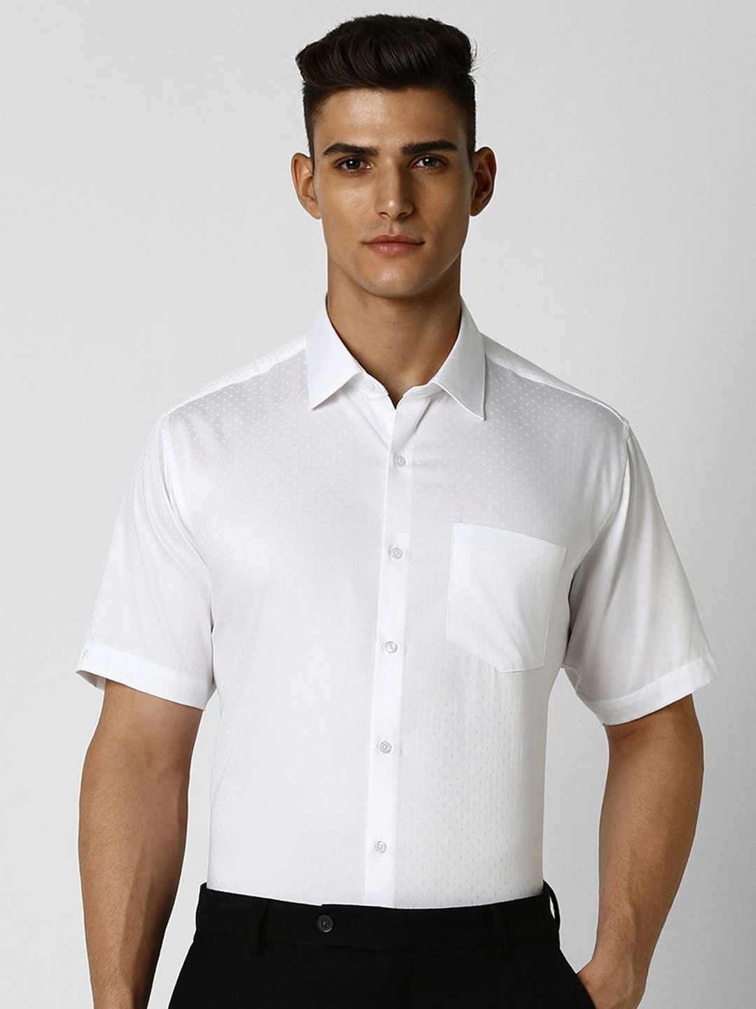 

Van Heusen Men Solid Spread Collar Party Shirt, White