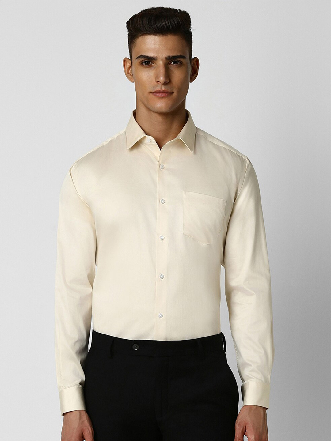 

Van Heusen Men Solid Spread Collar Party Shirt, Yellow