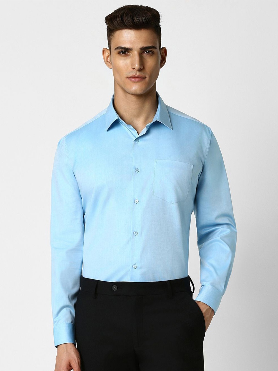 

Van Heusen Men Solid Spread Collar Formal Shirt, Blue