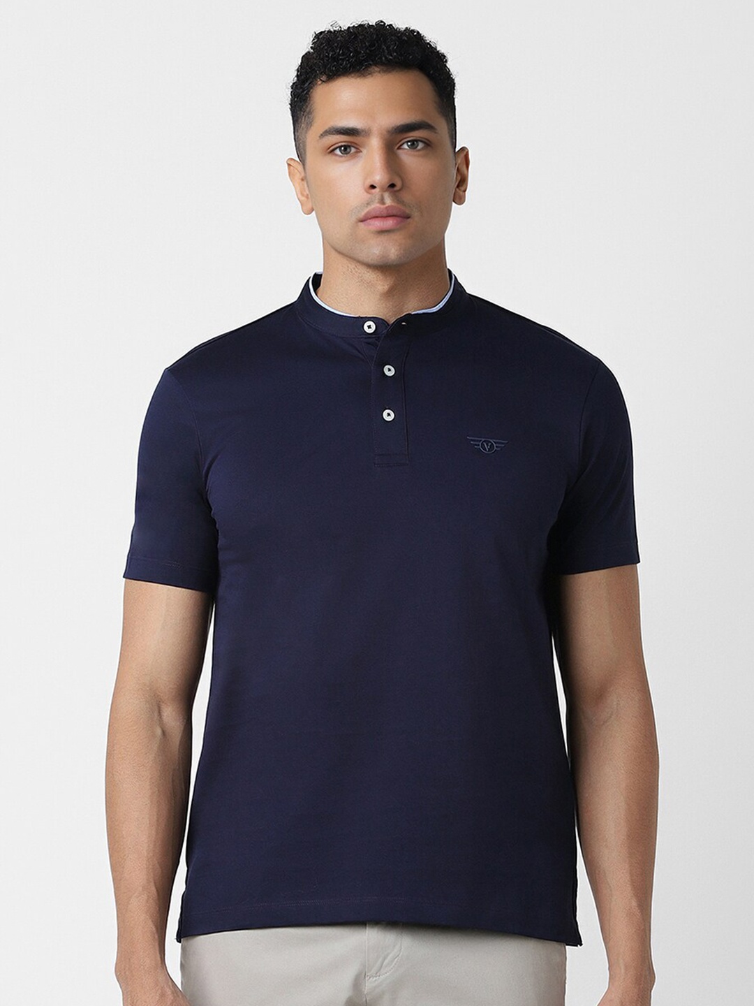 

Van Heusen Sport Men Solid Mandarin Collar T-shirt, Navy blue