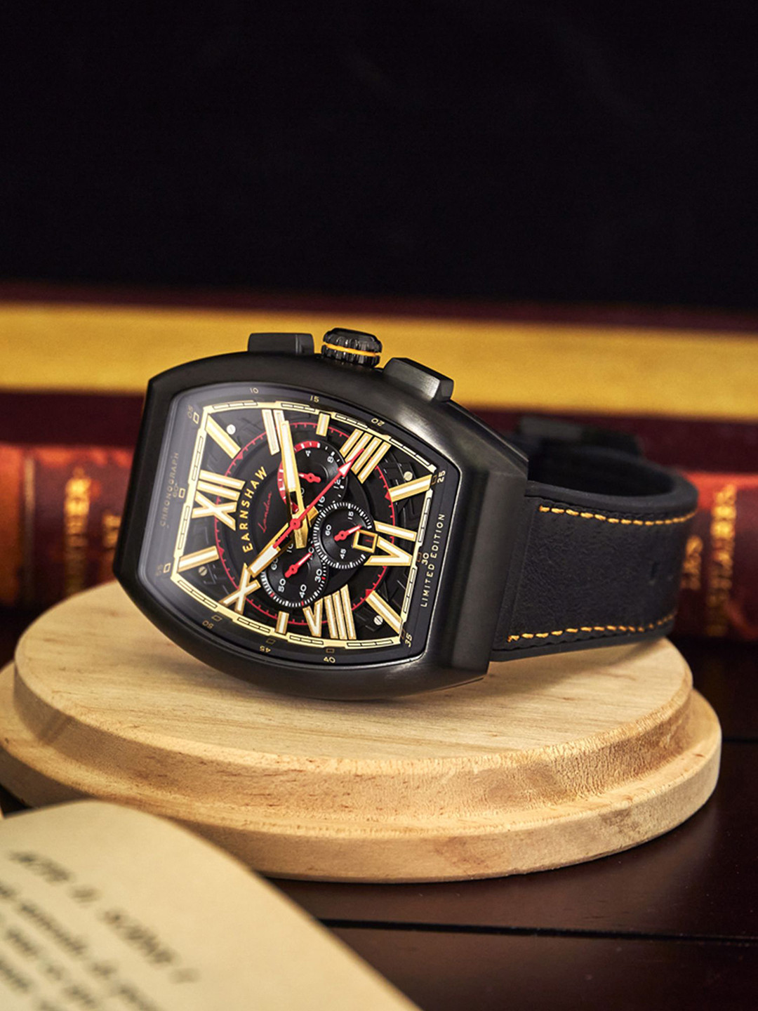 

EARNSHAW Men Dial & Leather Straps Analogue Chronograph Watch ES-8270-04, Black