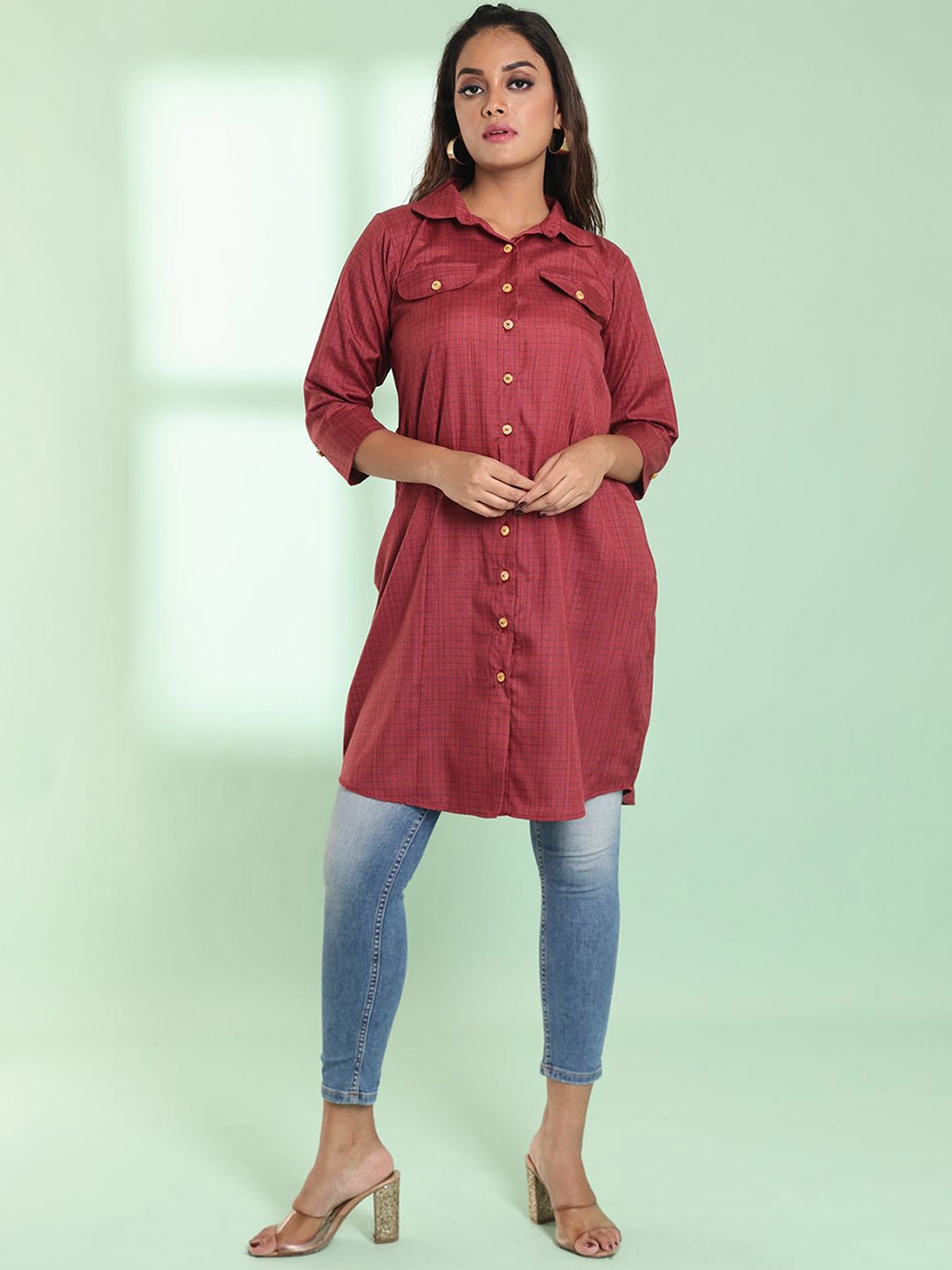 

Charukriti Checked Shirt Collar Cotton Pathani Kurta, Red