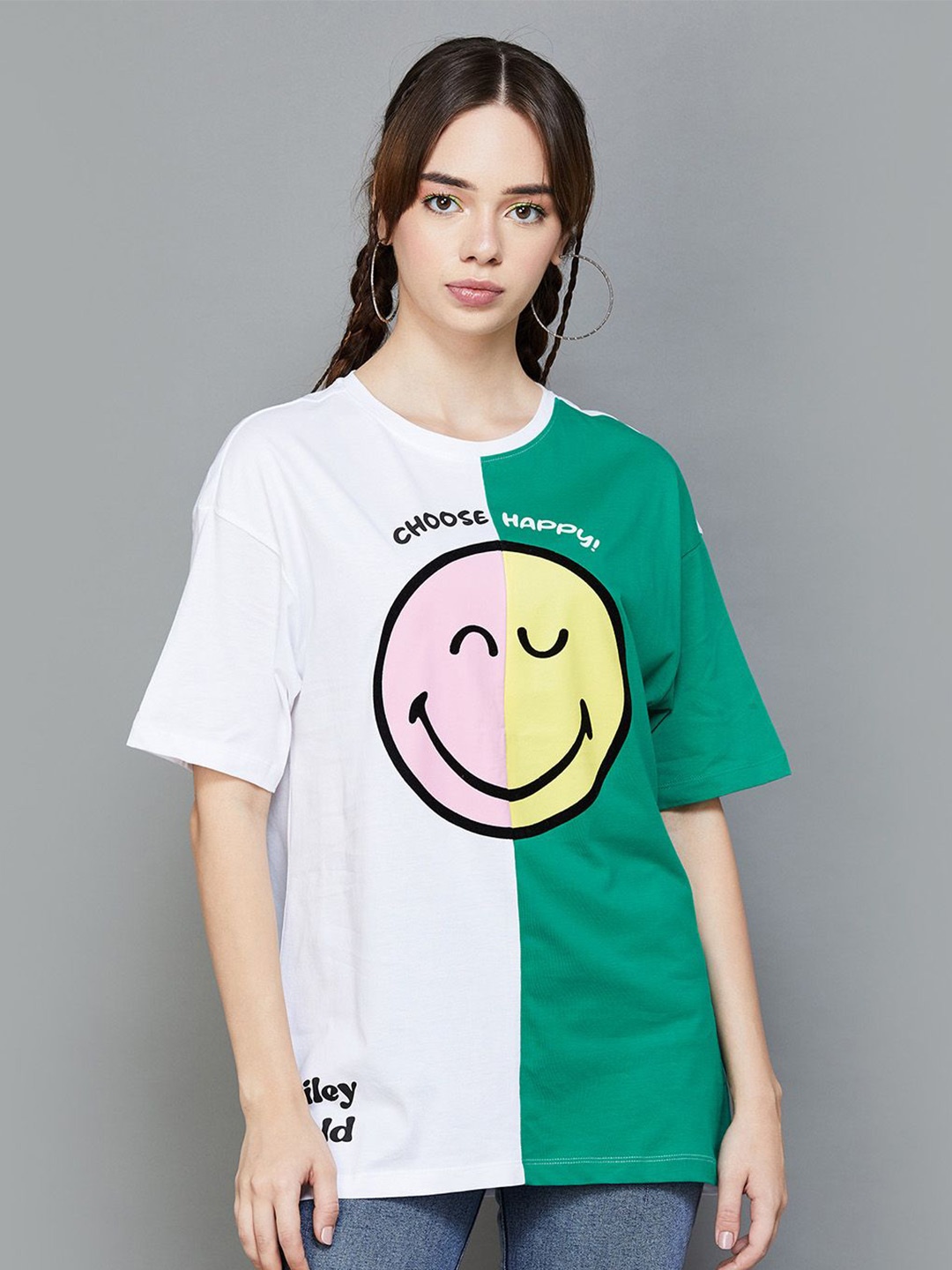 

SmileyWorld Women Round Neck Colourblocked T-shirt, White