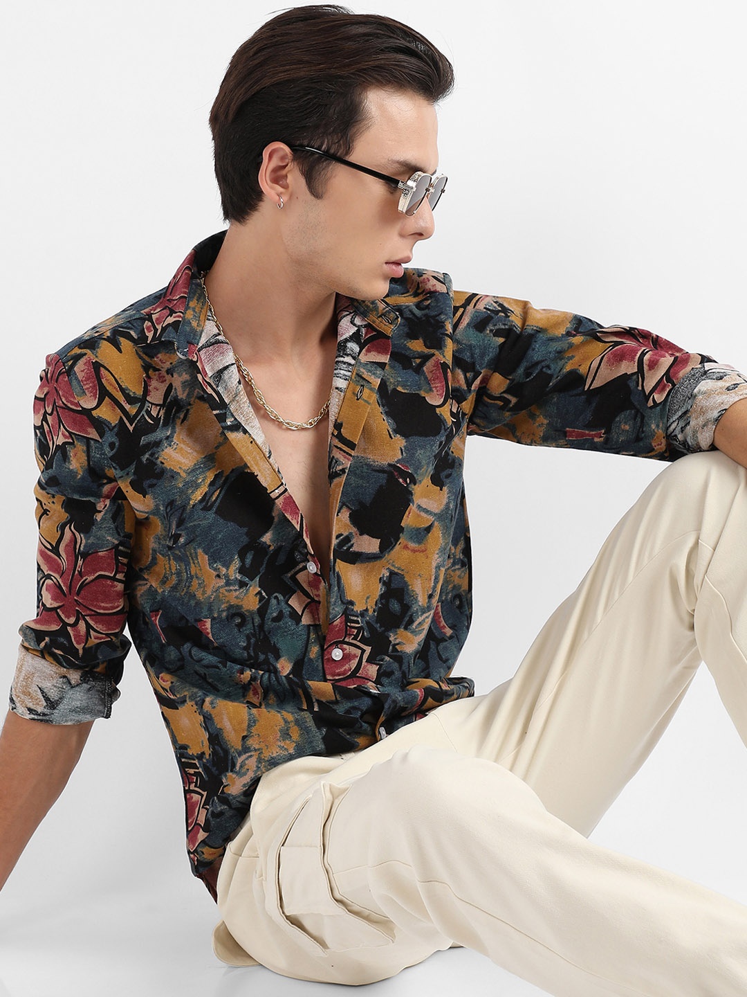 

Campus Sutra Men Comfort Artistic Flowers Printed Casual Shirt, Teal