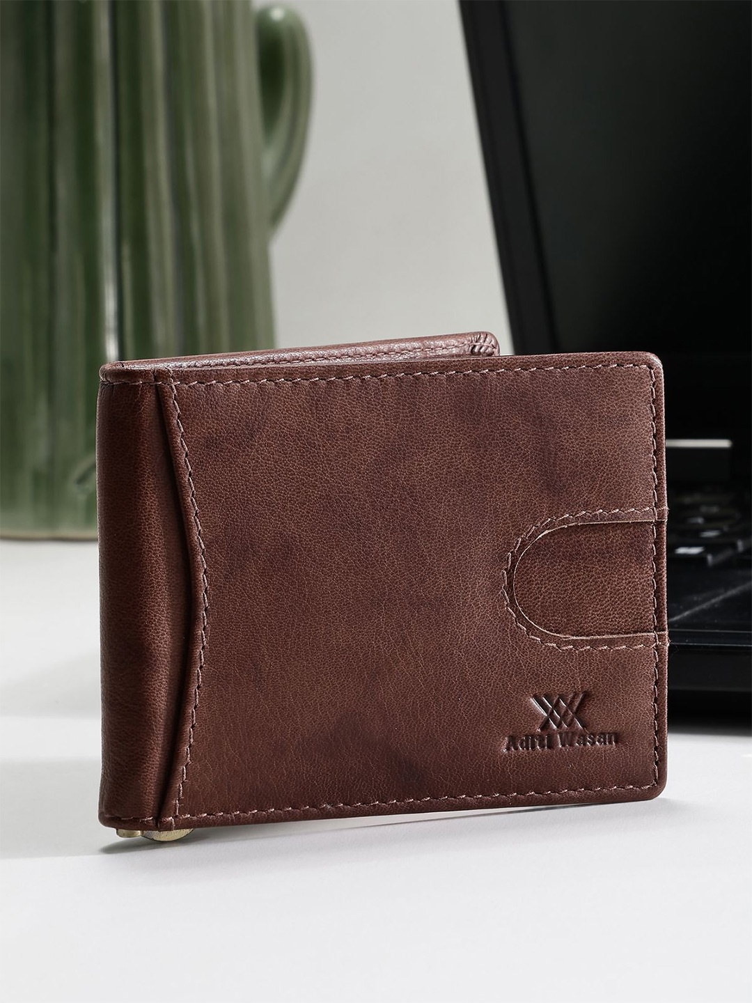 

Aditi Wasan Men Cut Work Leather Two Fold Wallet, Brown