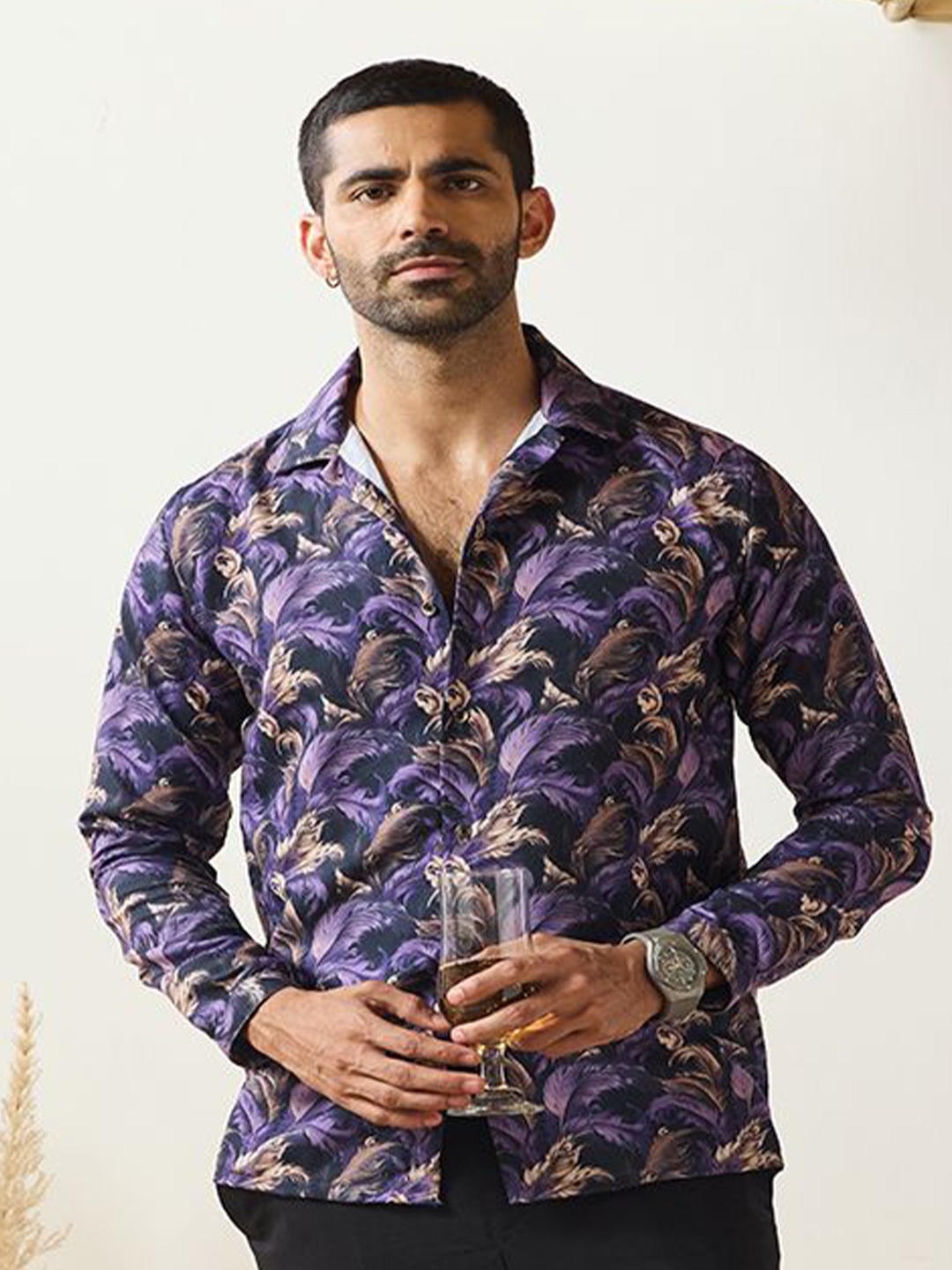 

MR BUTTON Men Floral Printed Cuban Collar Casual Shirt, Purple