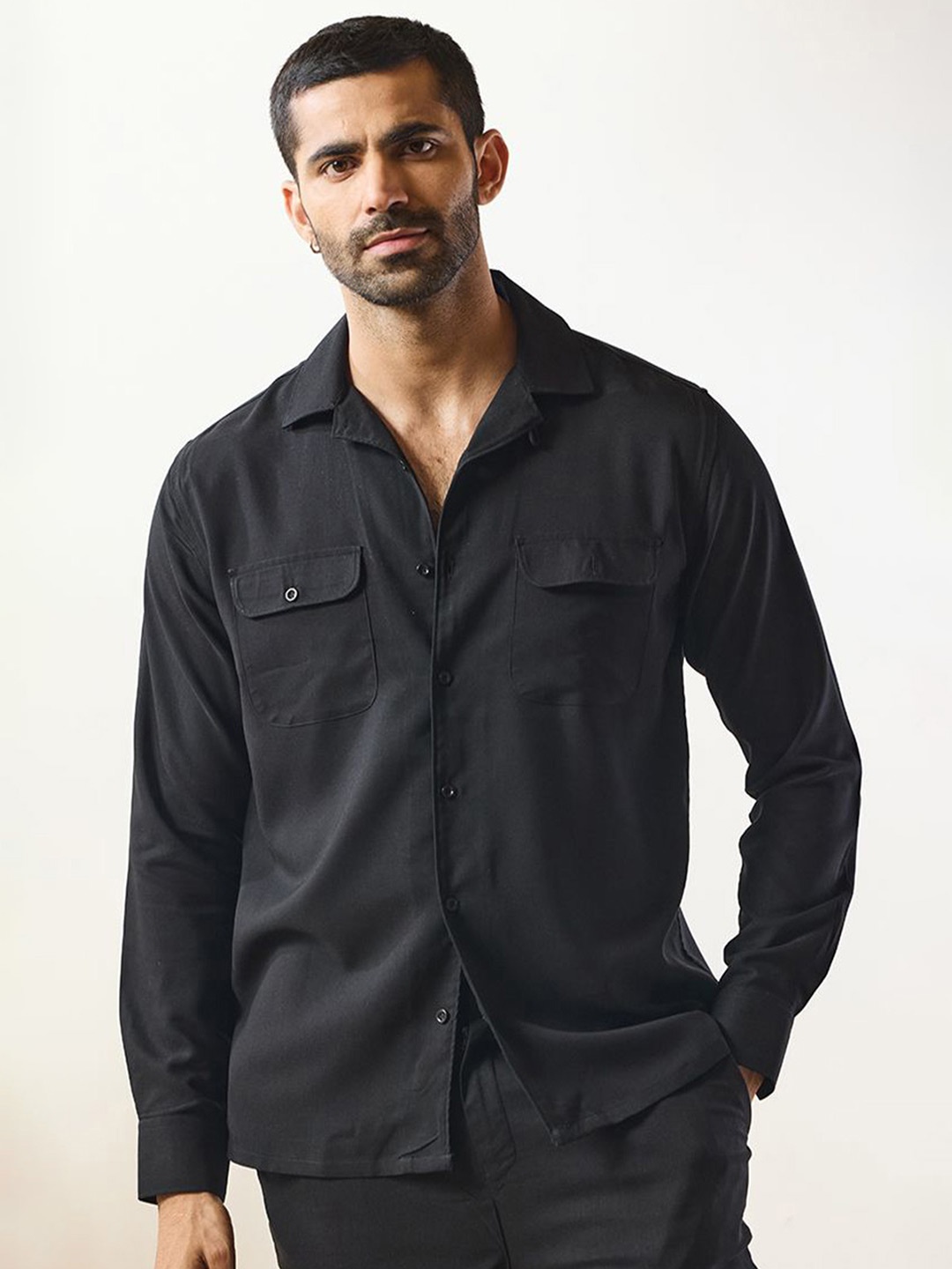 

MR BUTTON Men Solid Cuban Collar Casual Shirt, Black