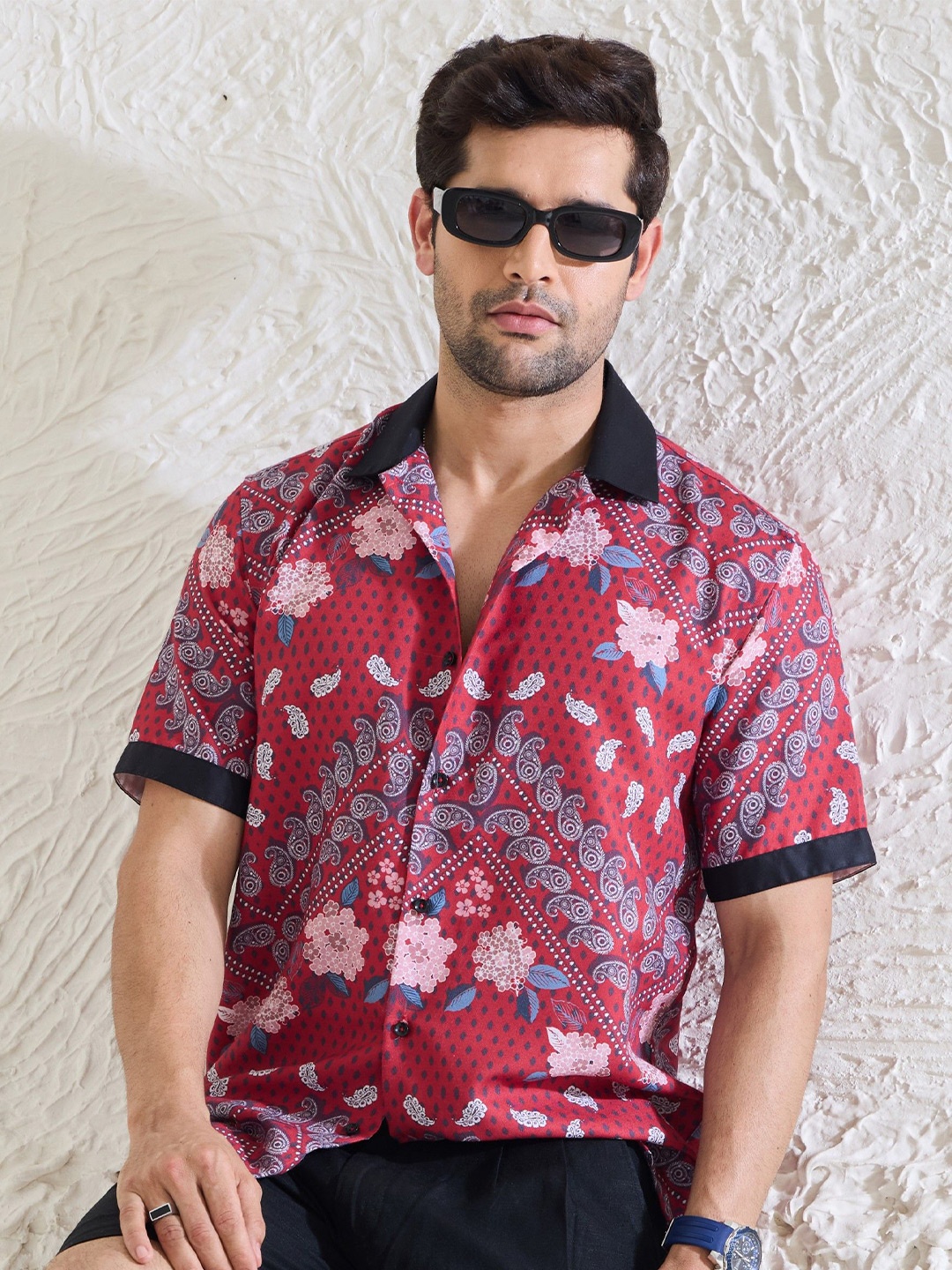 

MR BUTTON Men Floral Printed Spread Collar Casual Shirt, Red