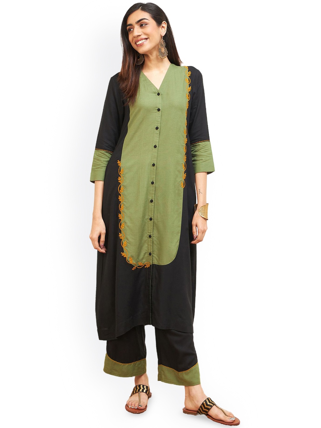 

STADO Colourblocked Organic Cotton A Line Kurta with Trousers, Black