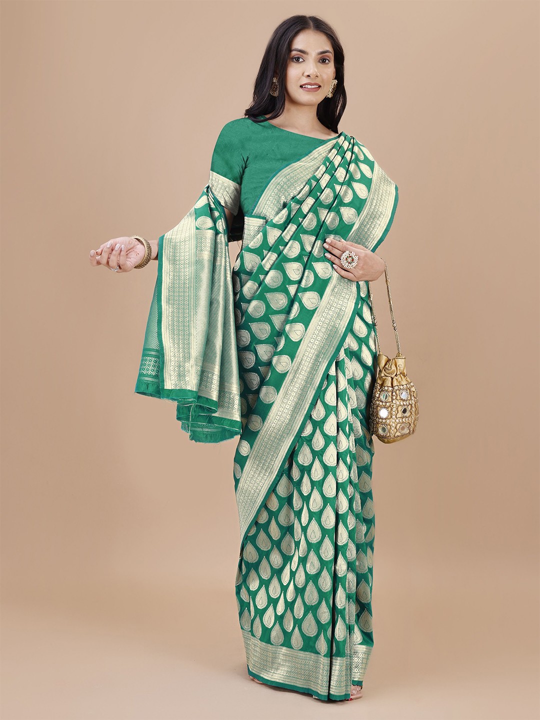

MAGMINA Woven Design Zari Banarasi Saree, Green