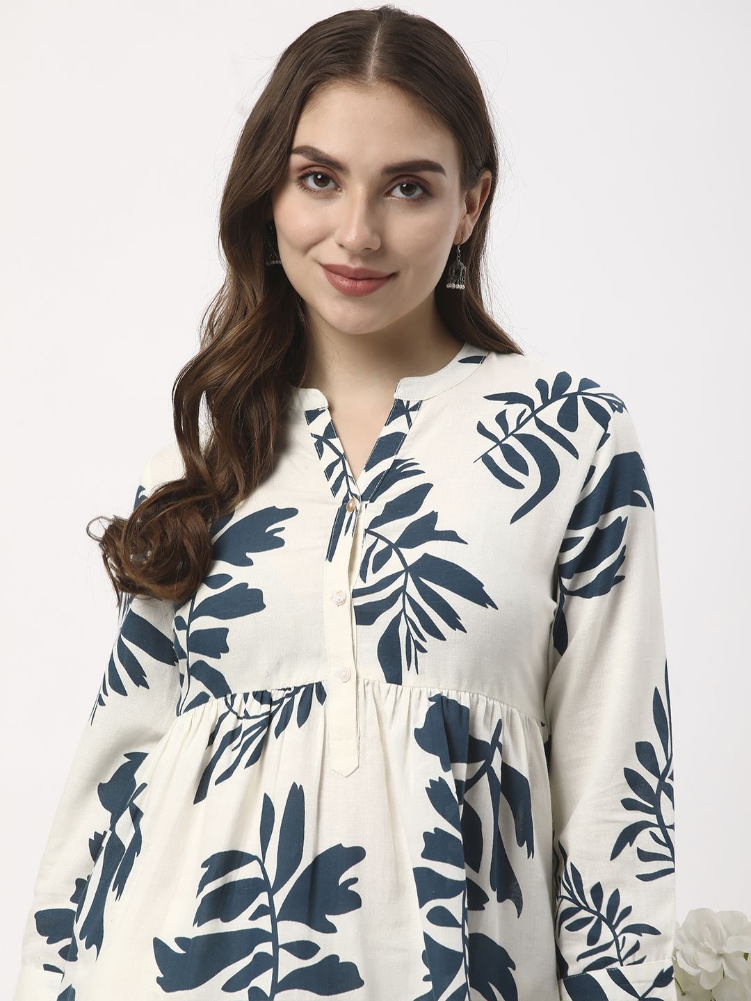 

R&B Floral Printed Mandarin Collar Top, White