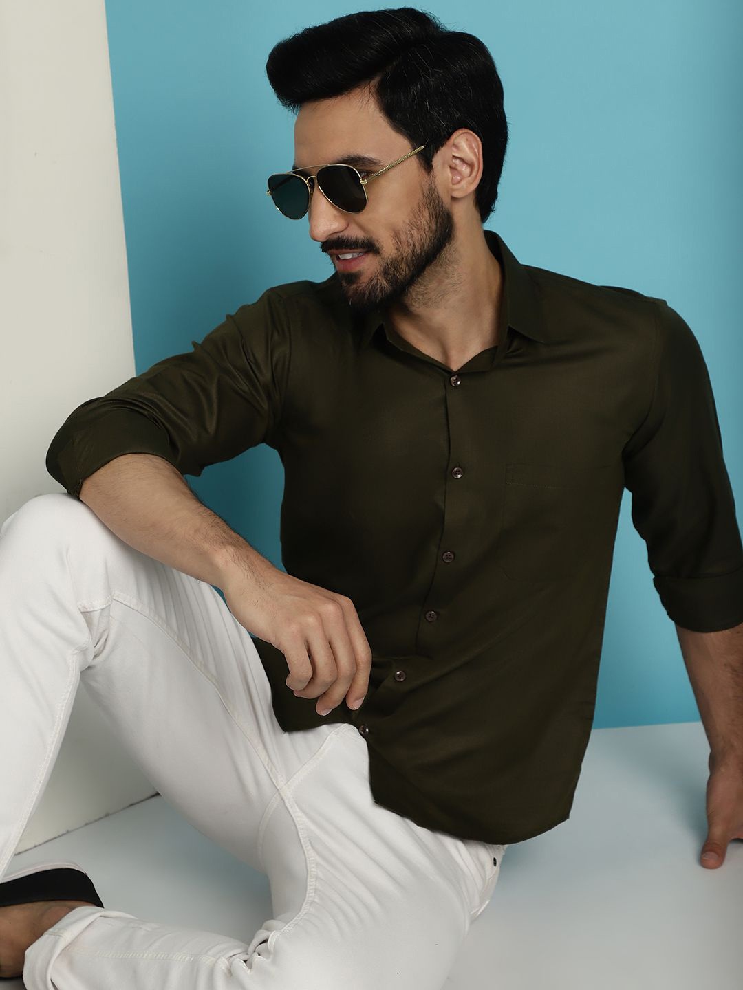 

Indian Needle Men Solid Spread Collar Classic Casual Shirt, Green