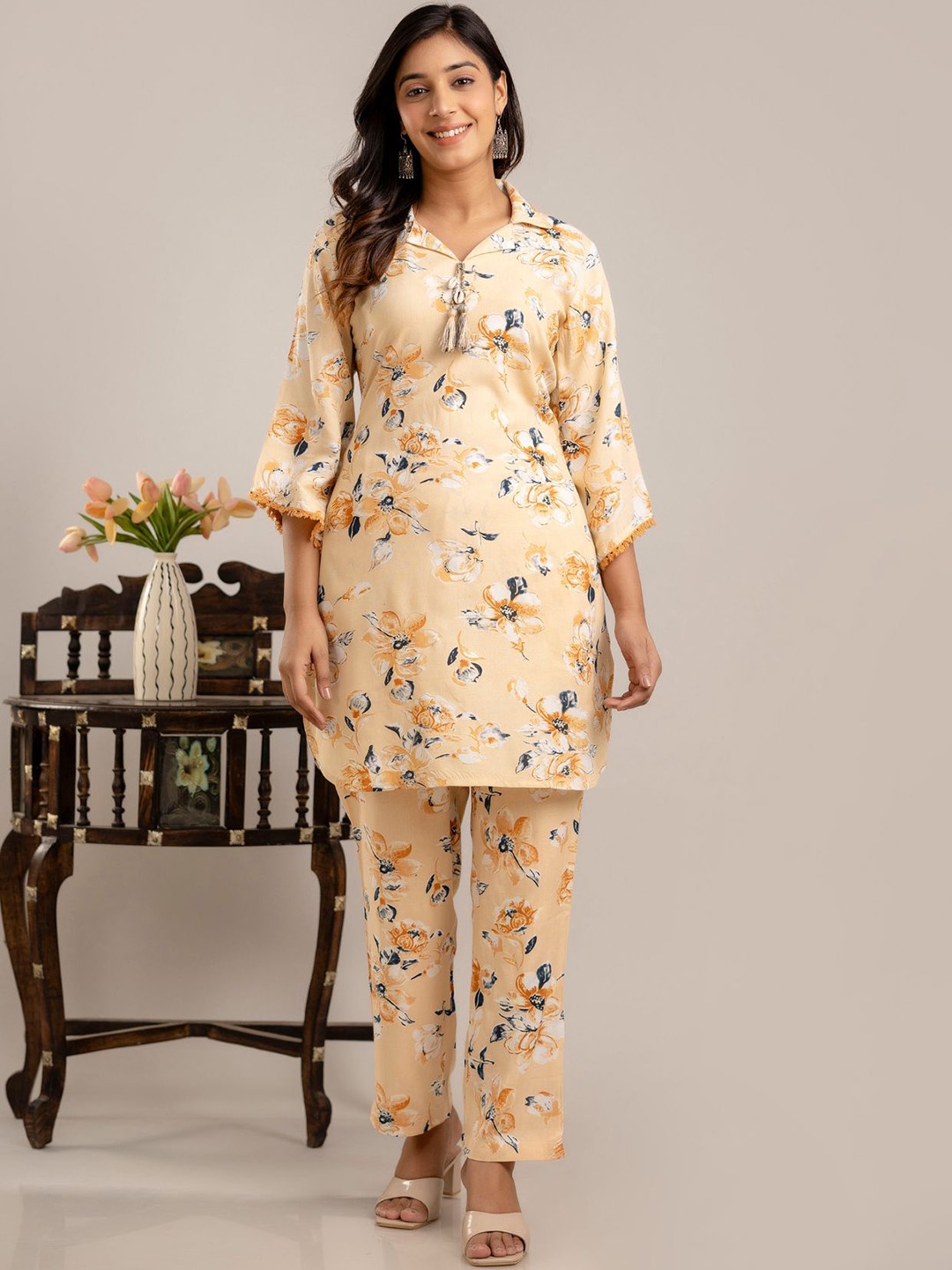 

KALINI Floral Printed Shirt Collar Casual Tunic With Trousers, Beige