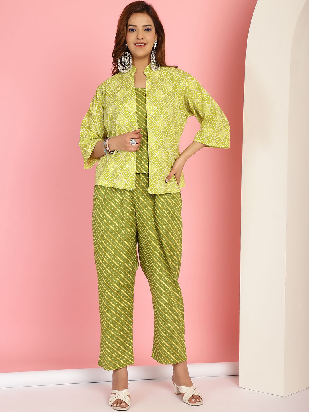 

TAG 7 Printed Round Neck Sleeveless Pure Cotton Top With Trousers & Shrug, Green