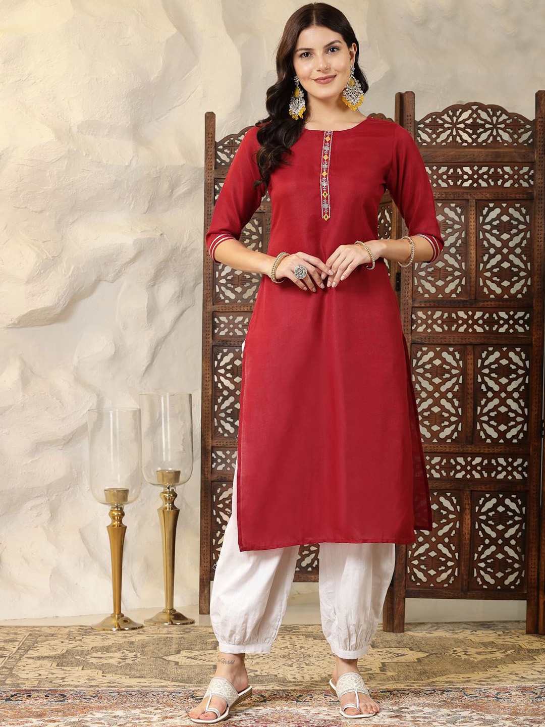 

Stylum Maroon Round Neck Straight Kurta