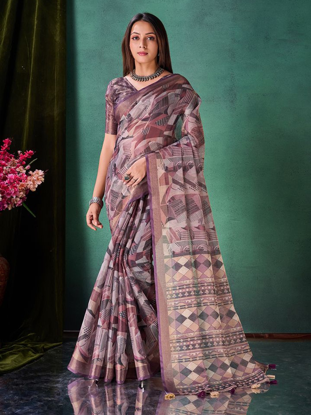 

Fashion FRICKS Abstract Printed Saree With Blouse Piece, Purple