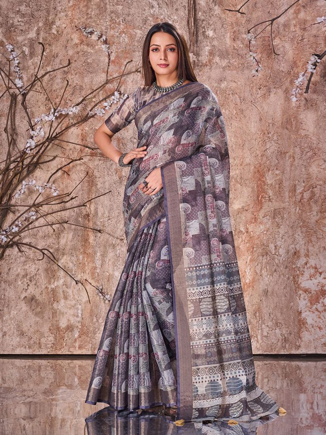 

Fashion FRICKS Ethnic Motifs Saree, Grey