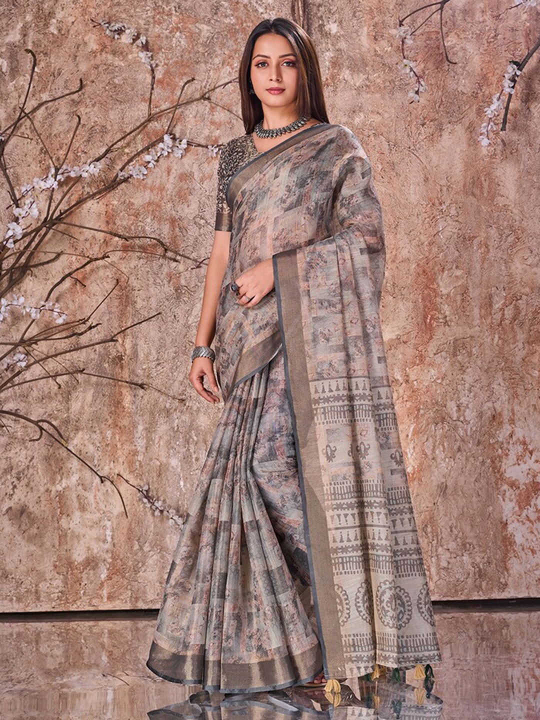 

Fashion FRICKS Printed Zari Saree With Blouse Piece, Grey