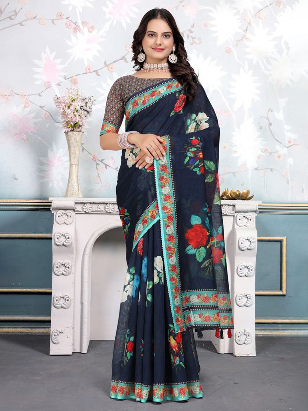 

Fashion FRICKS Floral Printed Saree With Tassels, Navy blue