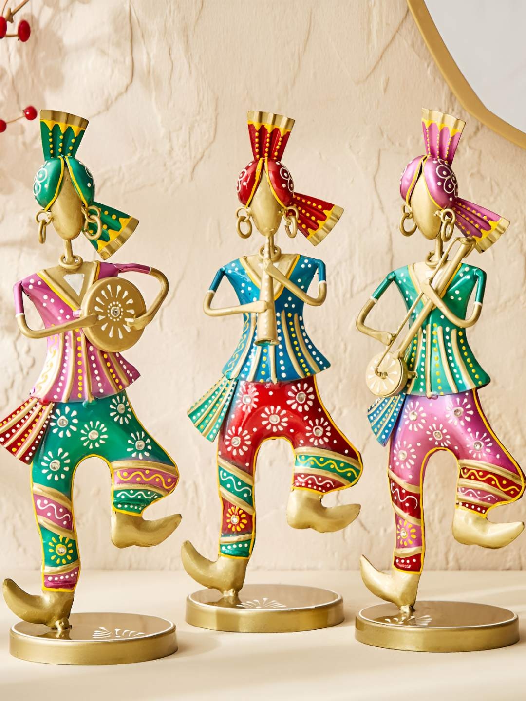 

Home Centre Green 3 Pieces Figurine Showpiece
