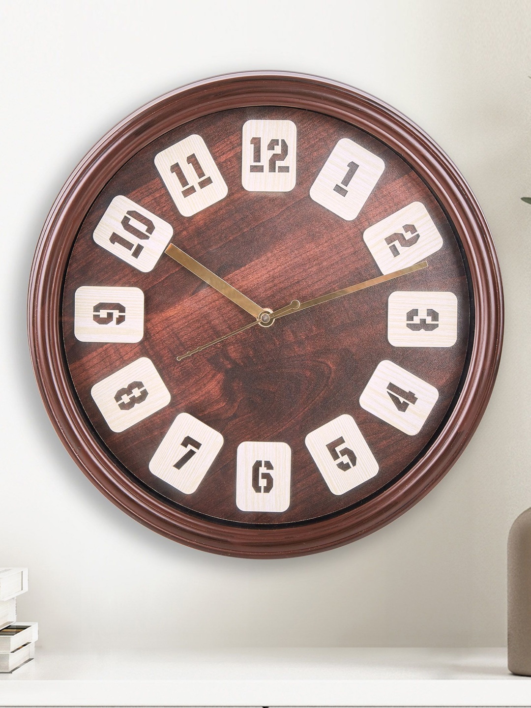 

Home Centre Brown & White Printed Analogue Contemporary Wall Clock
