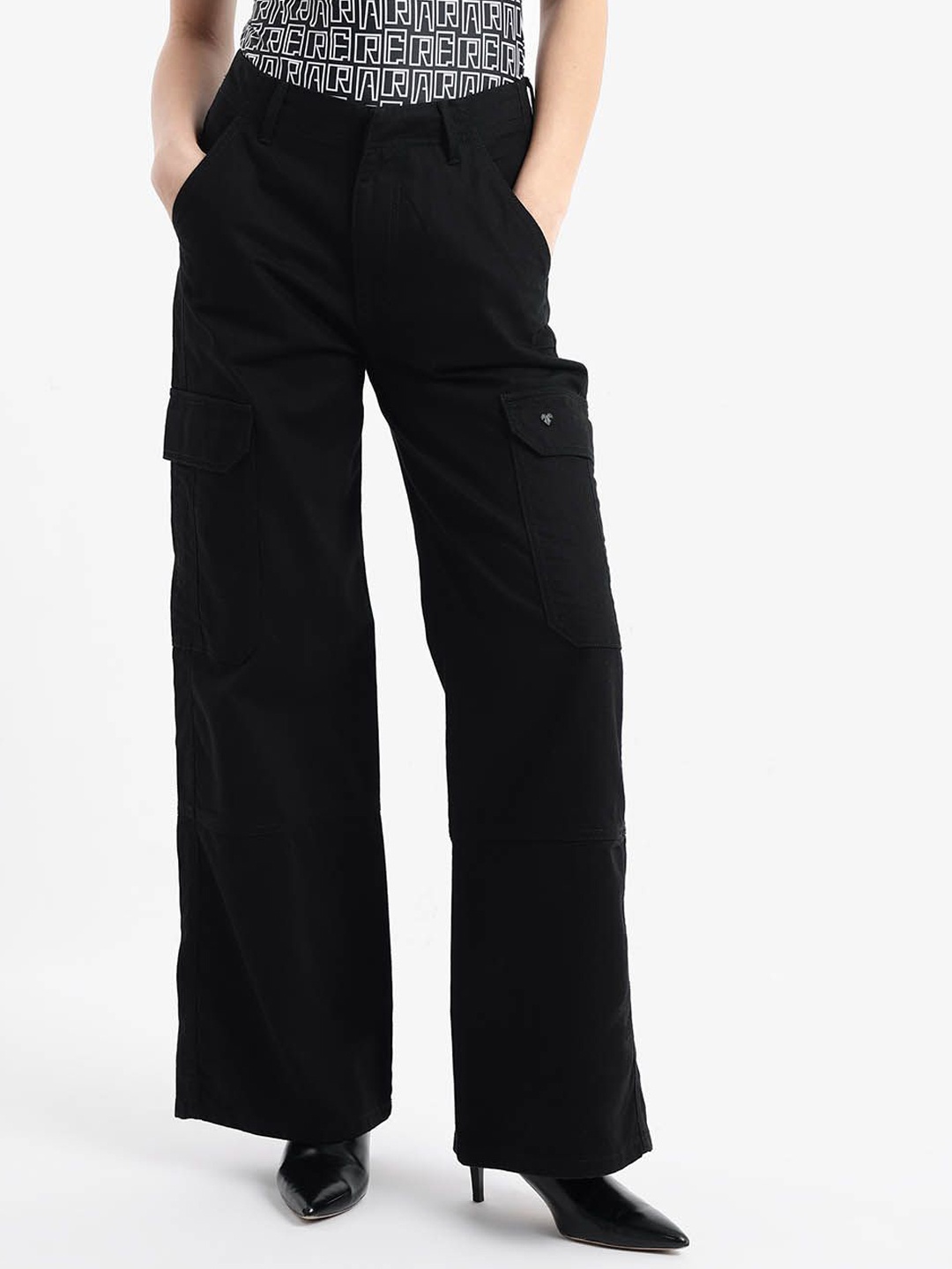 

RAREISM Women Itsiz Loose Fit Cargo Trousers, Black