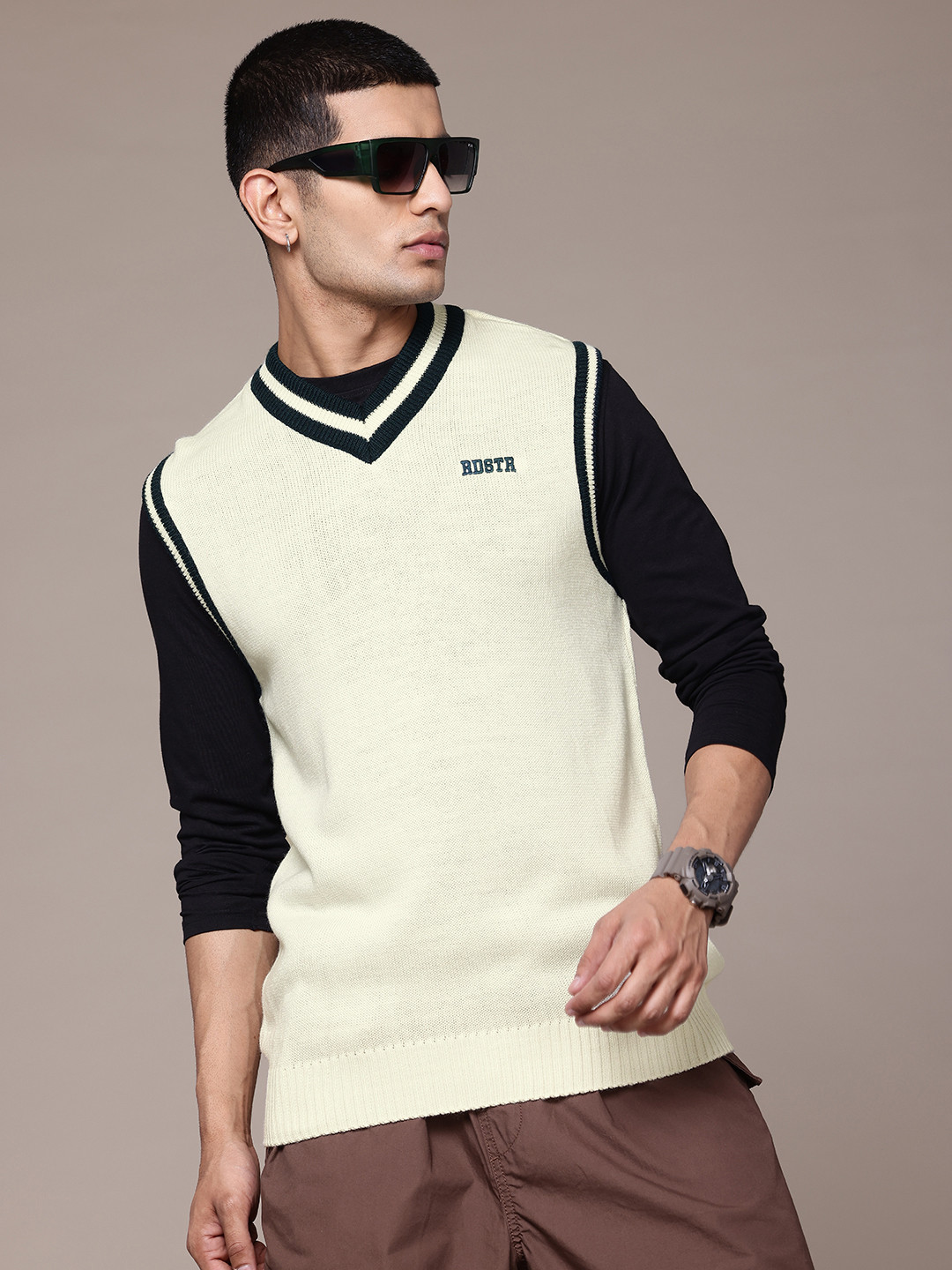 

The Roadster Lifestyle Co. V-Neck Sweater Vest, Cream
