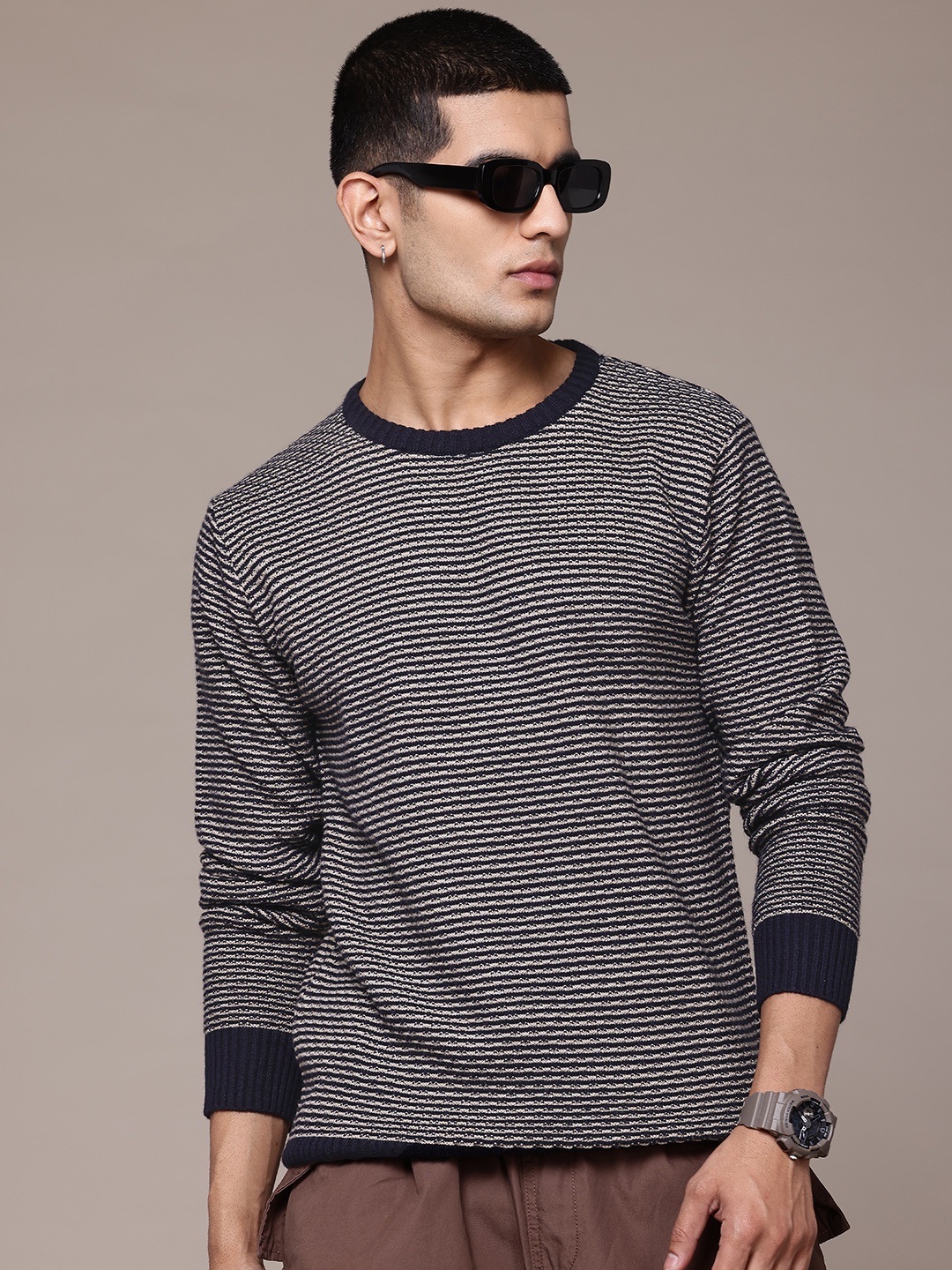 

The Roadster Lifestyle Co. Round Neck Pullover, Navy blue