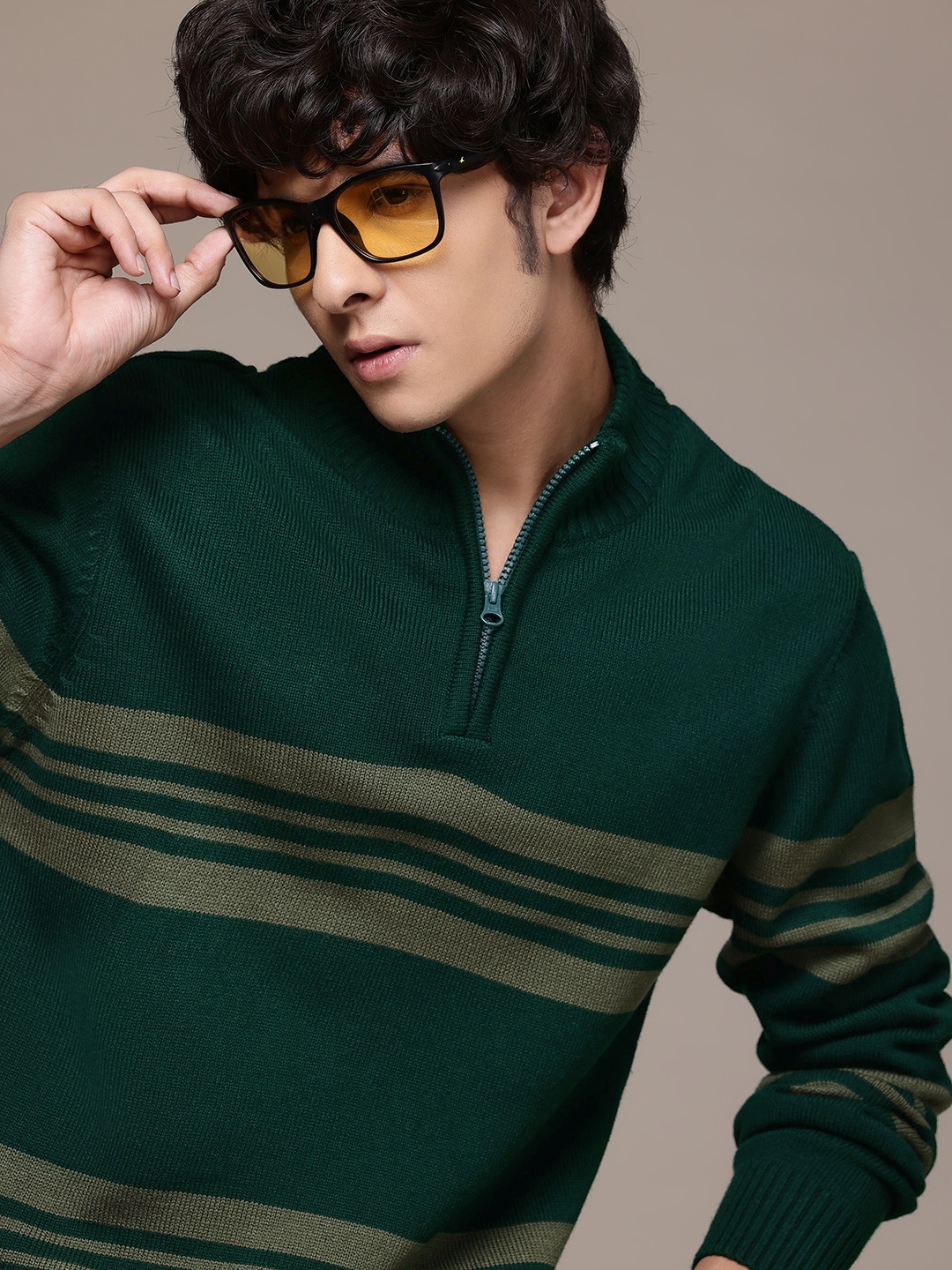 

The Roadster Lifestyle Co. Men Striped Acrylic Pullover, Green