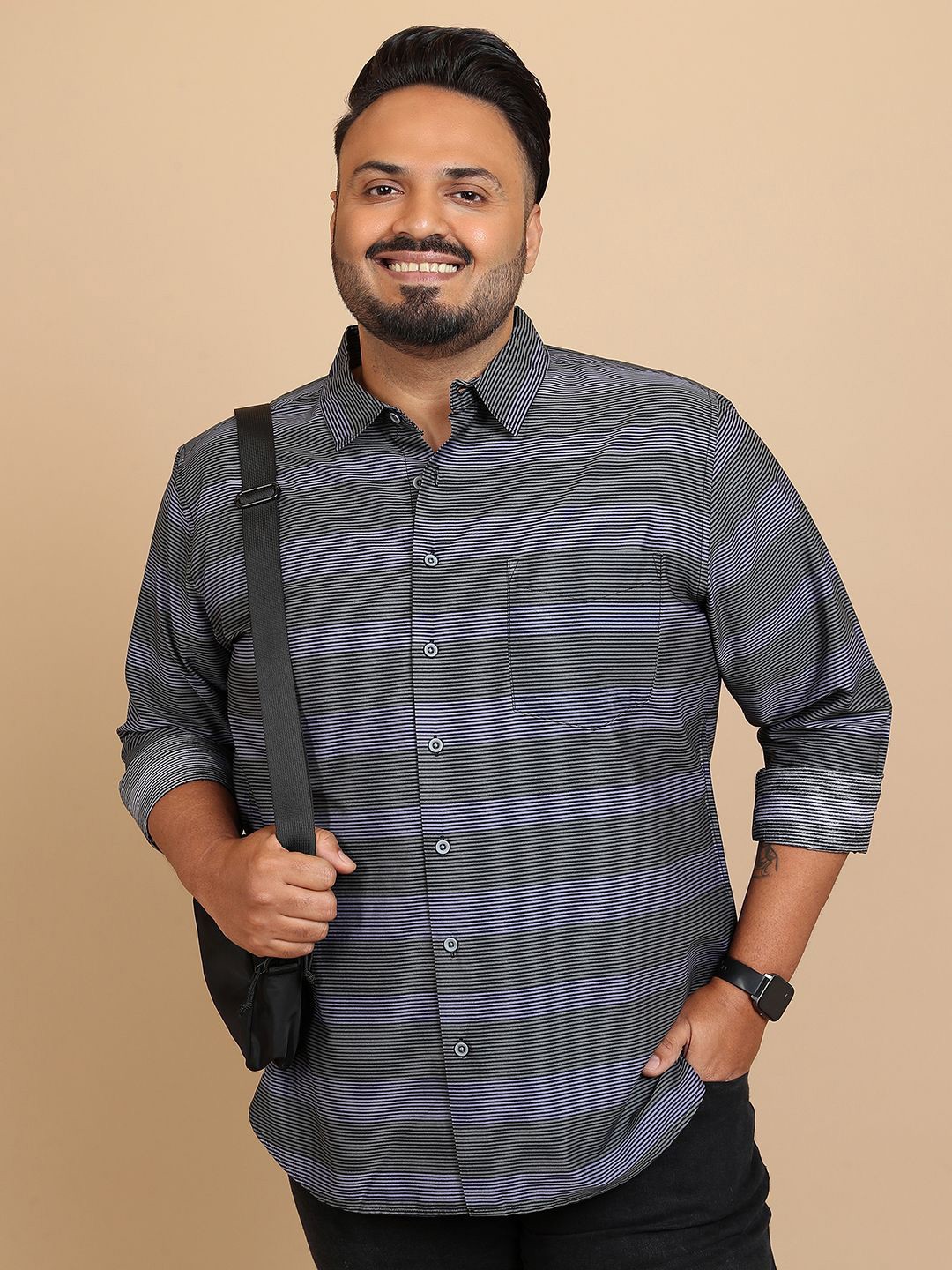 

HIGHLANDER Men Horizontal Stripes Spread Collar Plus Size Casual Shirt, Black
