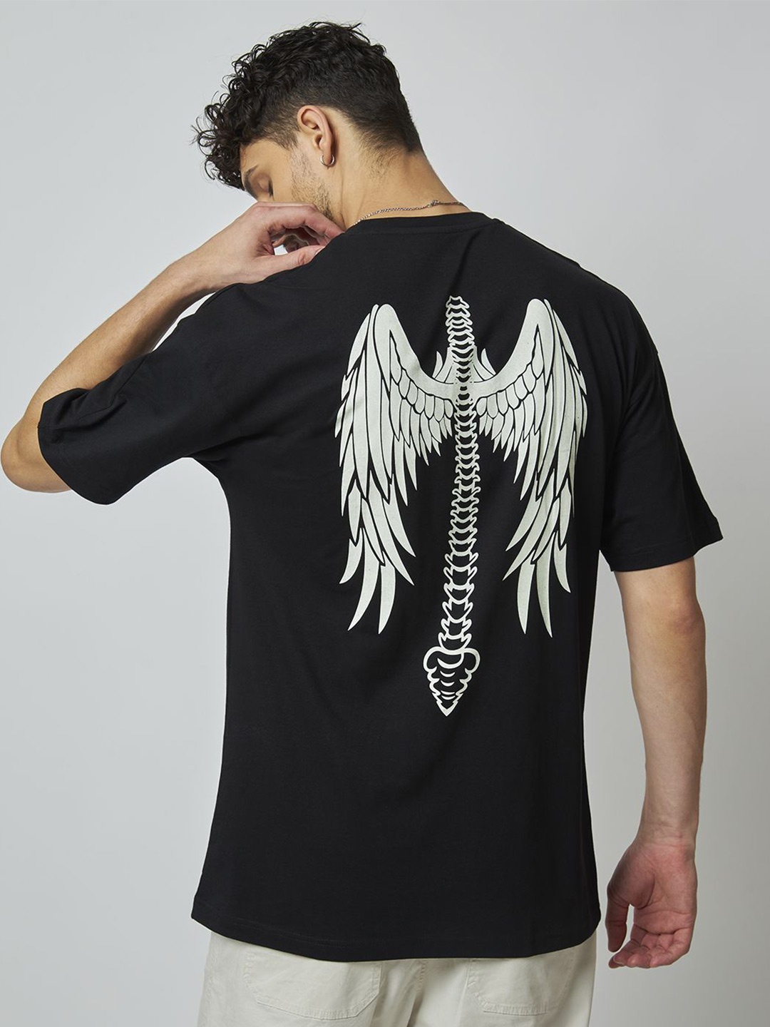 

MyDesignation Men Graphic Printed Round Neck Oversized T-shirt, Black