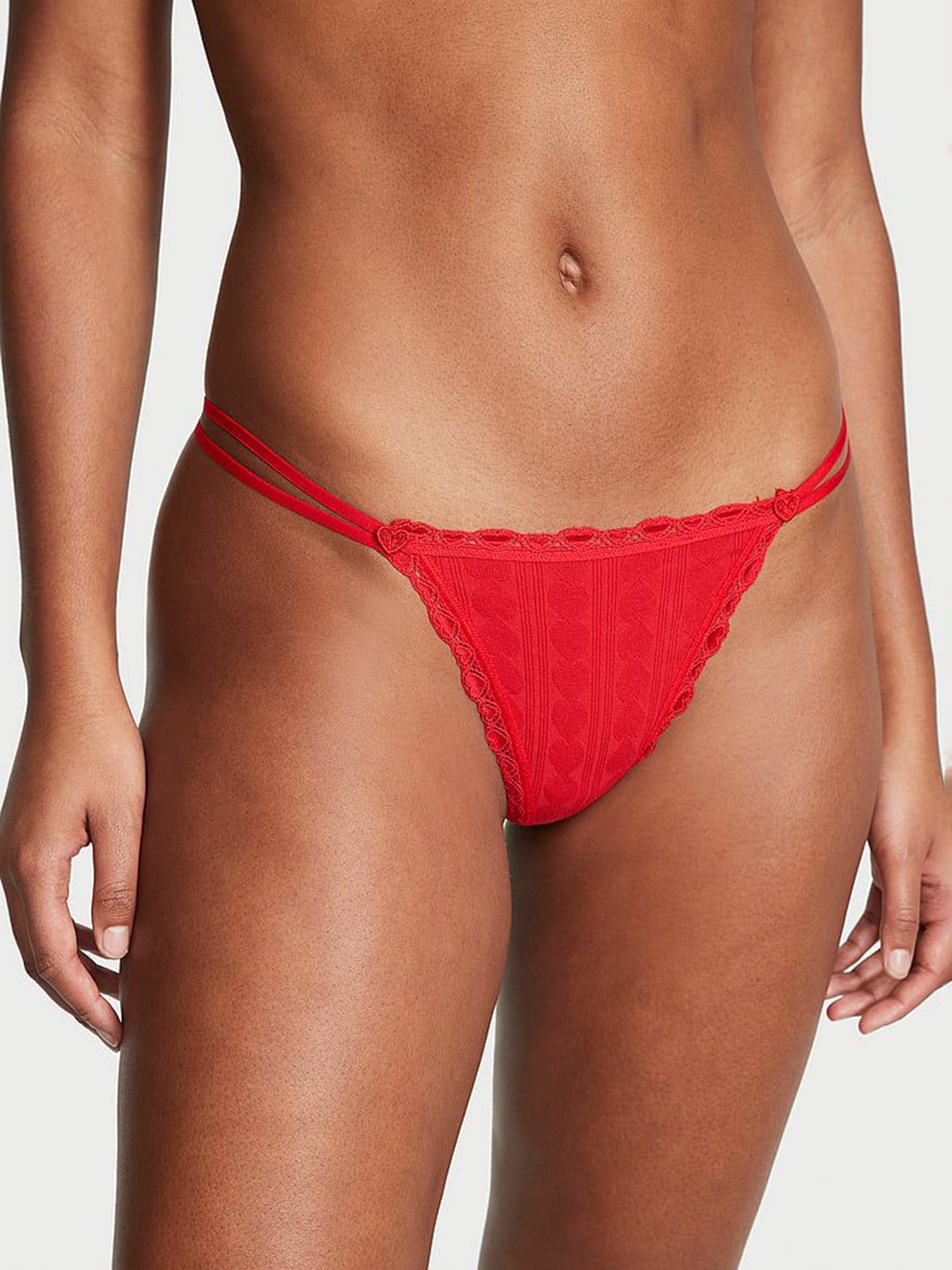 

Victoria's Secret Low-Rise Thong Briefs 1124083786Q4, Red