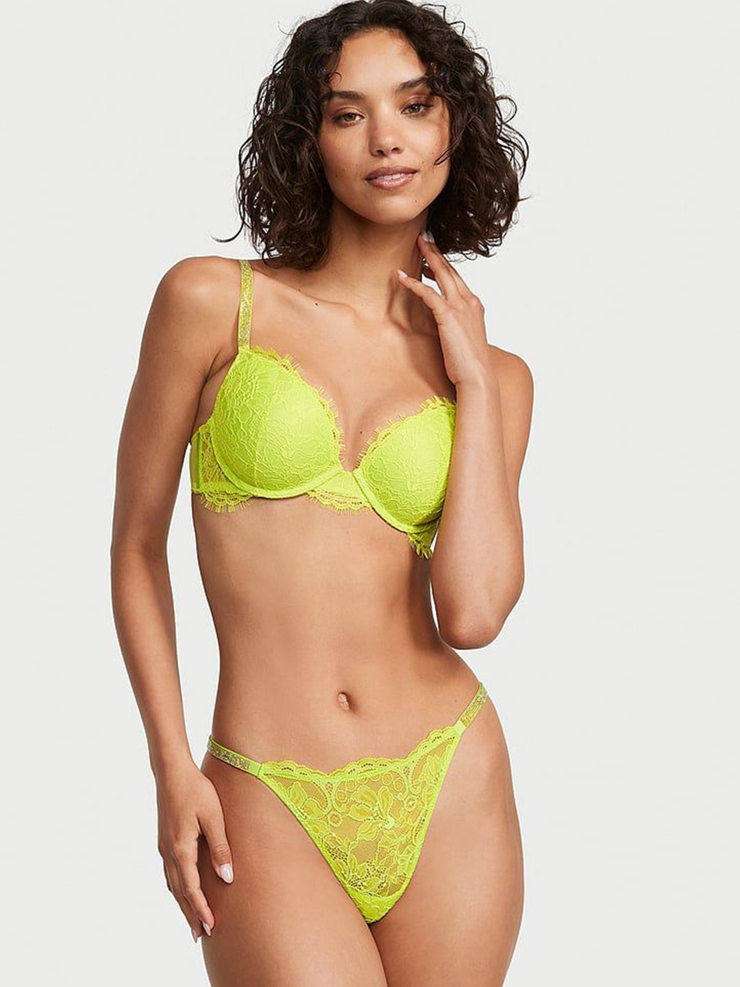 

Victoria's Secret Laced Thong Briefs 1122178356K1, Green