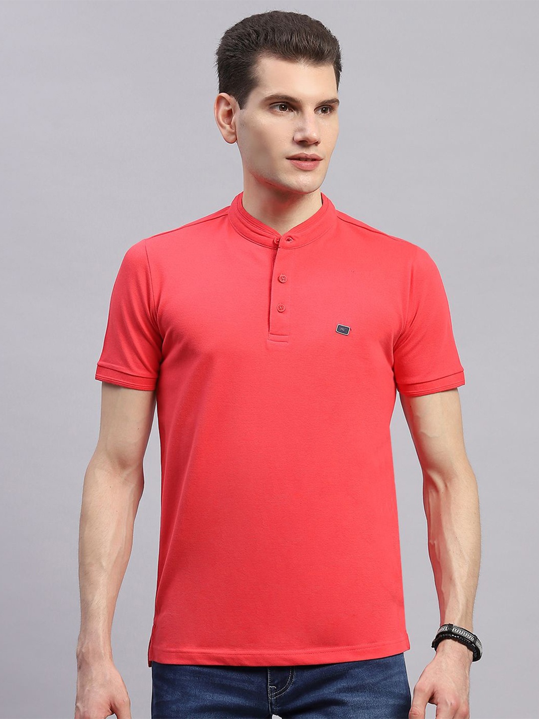 

Monte Carlo Men Solid Mandarin Collar T-shirt, Pink