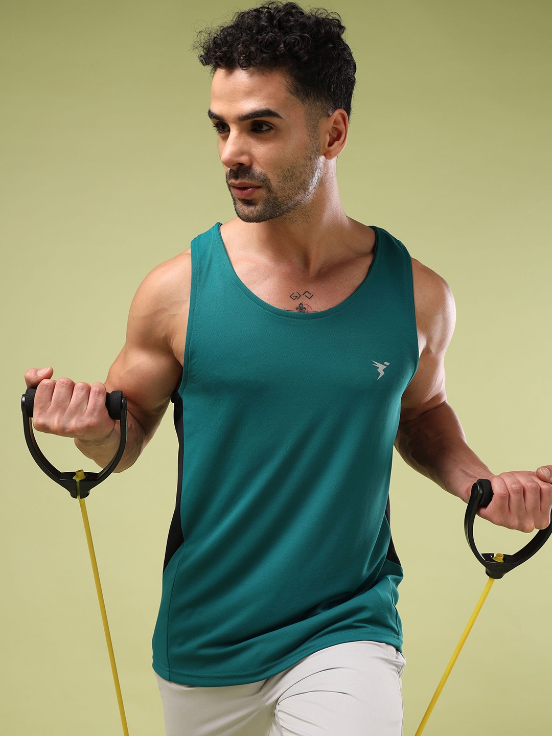 

Technosport Slim Fit Colourblocked Technocool+ Gym Vests, Green