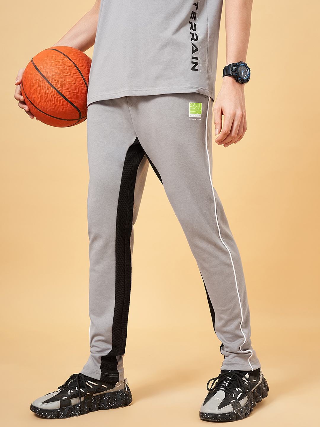 

Ajile by Pantaloons Men Track Pants, Grey