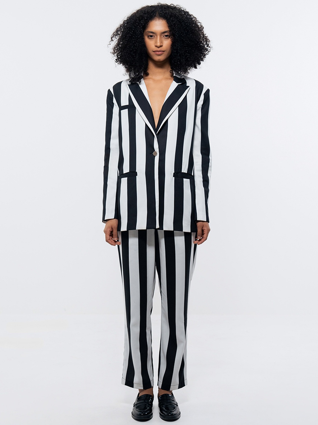 

SOTBELLA Striped Single-Breasted Blazer, Black