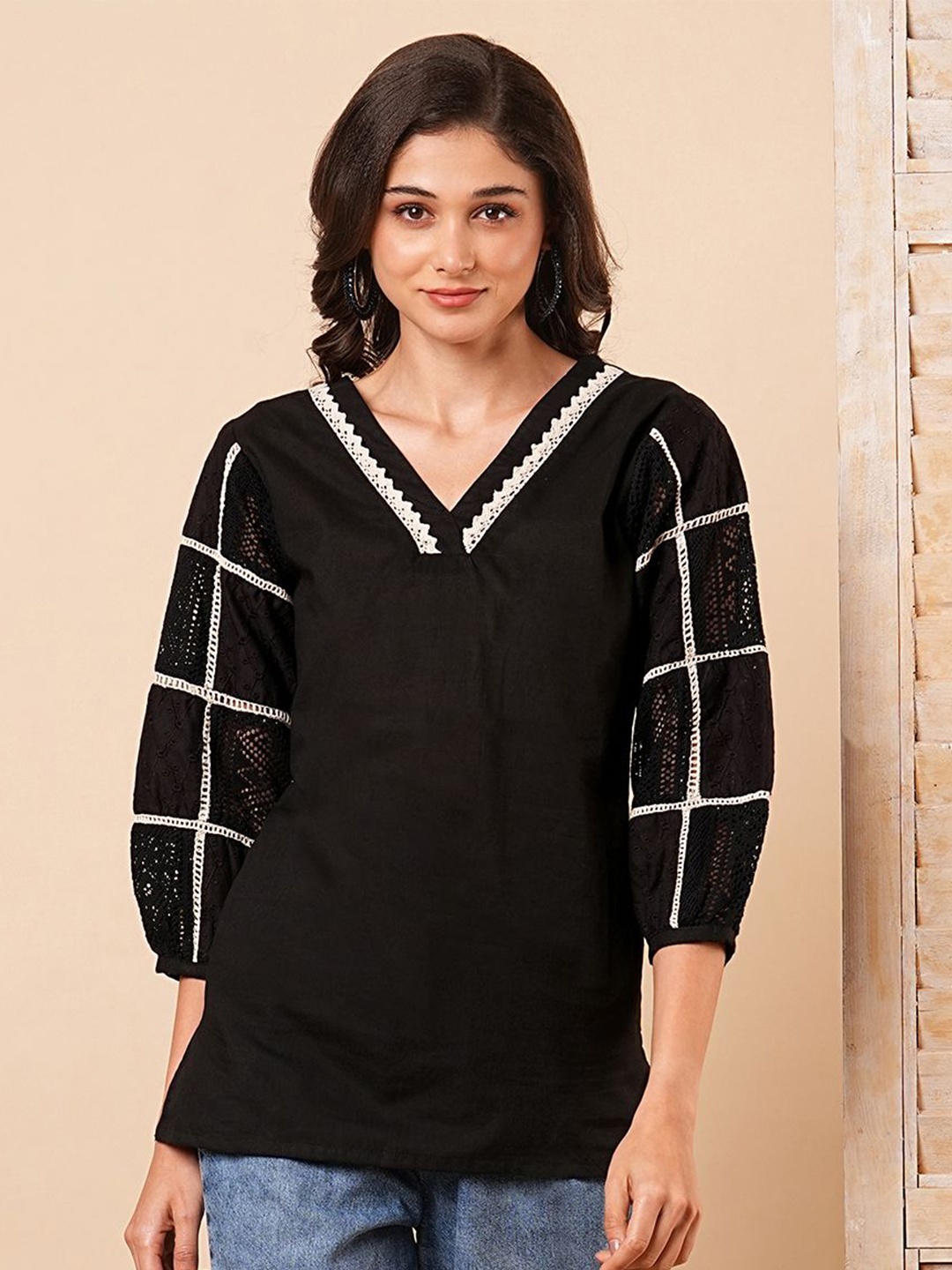 

FASHOR Embroidered V-Neck Thread Work Pure Cotton Thread Work Kurti, Black