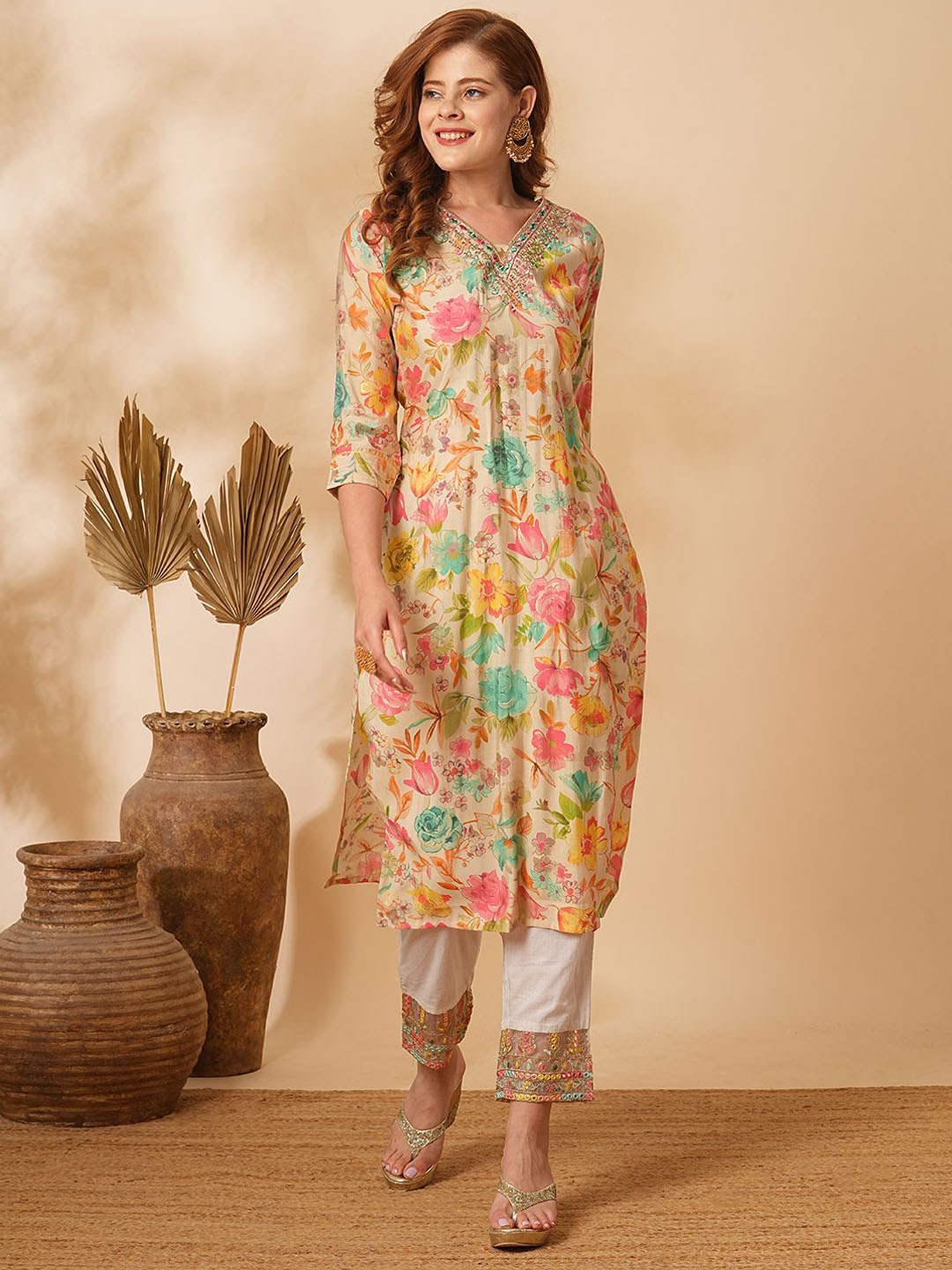 

FASHOR Floral Printed Thread Work V-Neck Straight Kurta, Cream