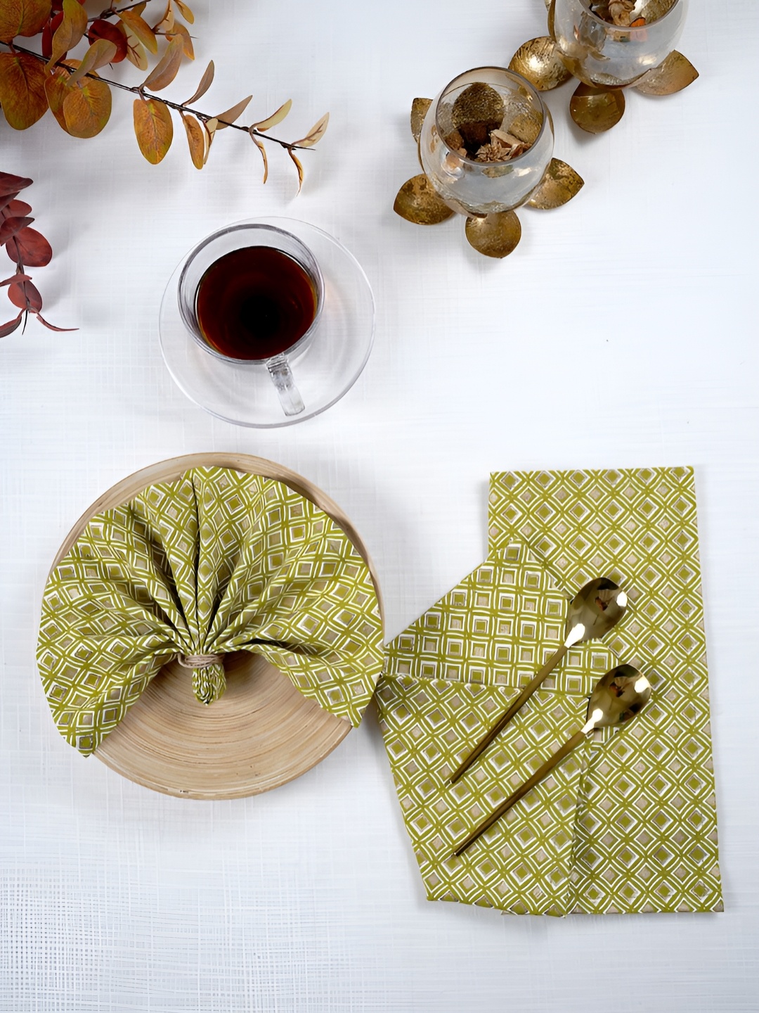 

Ratan Cart Green & White 4 Pieces Geometric Printed Cotton Table Napkins