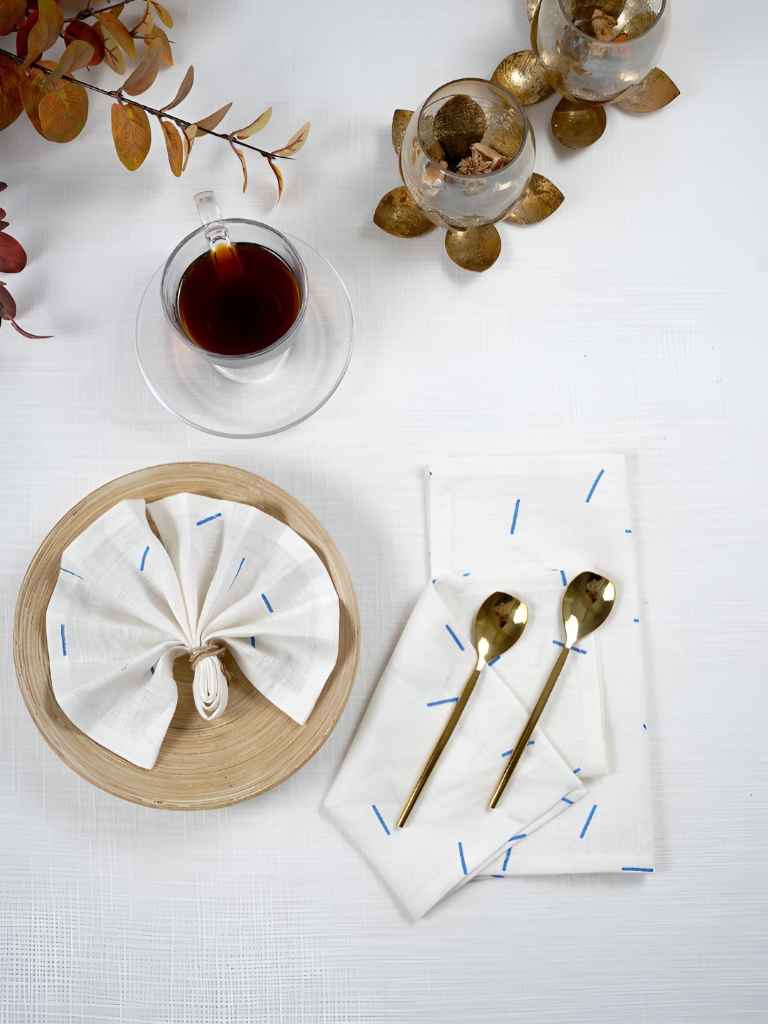 

Ratan Cart White & Blue 4 Pieces Abstract Printed Linen Table Napkins