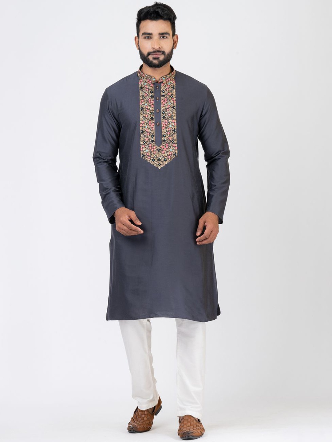 

HU - Handcrafted Uniquely Yoke Design Mandarin Collar Thread Work Kurta with Pyjamas, Grey