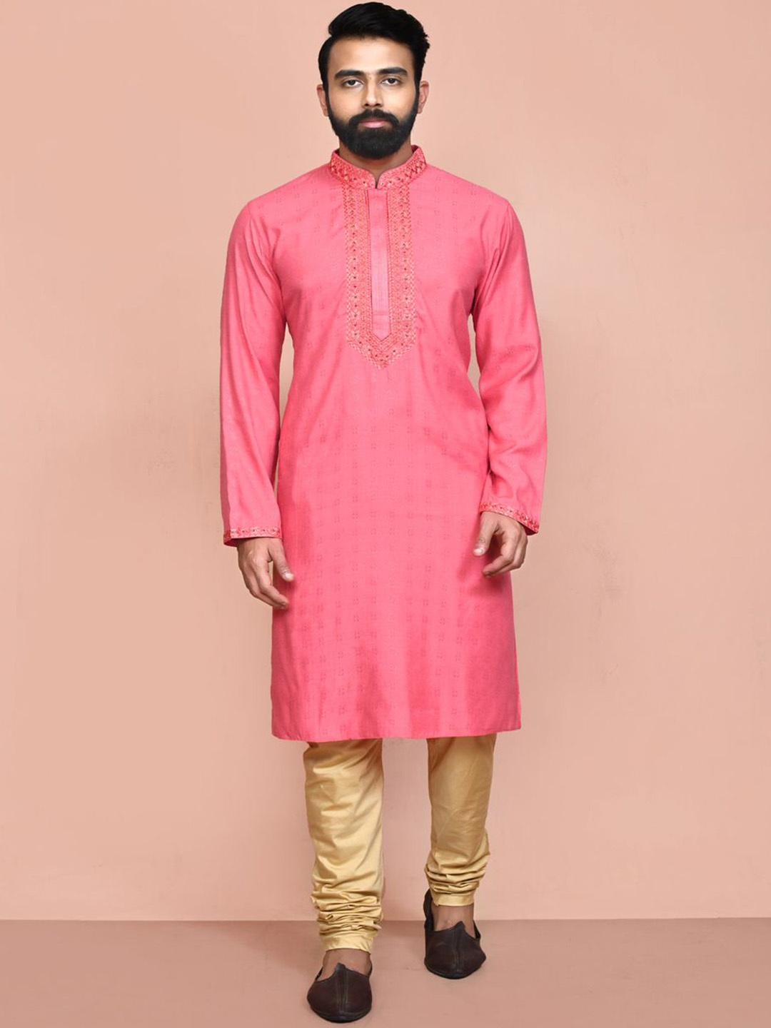 

HU - Handcrafted Uniquely Floral Printed Mandarin Collar Straight Kurta with Pyjamas, Pink