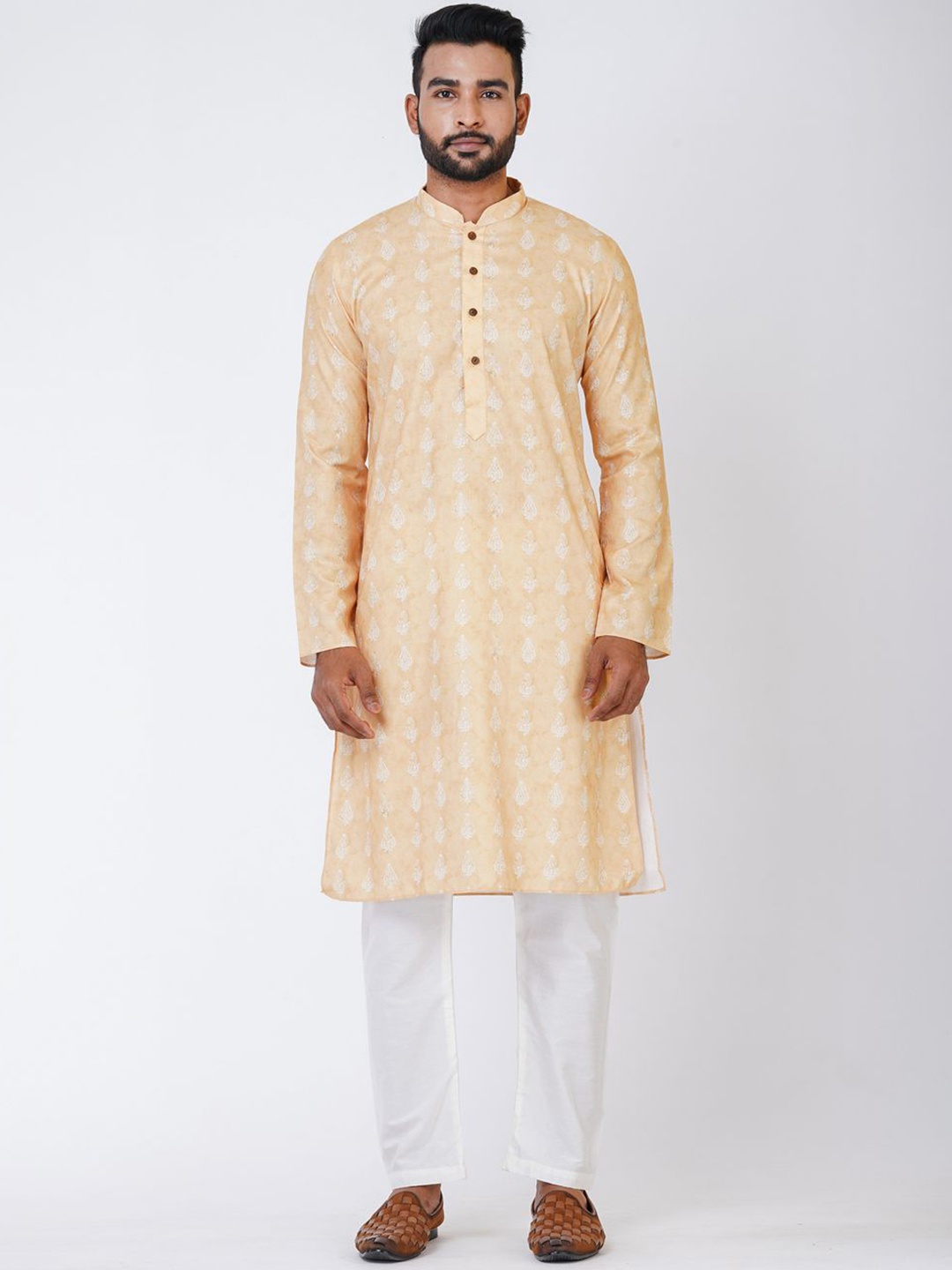 

HU - Handcrafted Uniquely Paisley Printed Pure Cotton Straight Kurta With Pyjamas, Peach