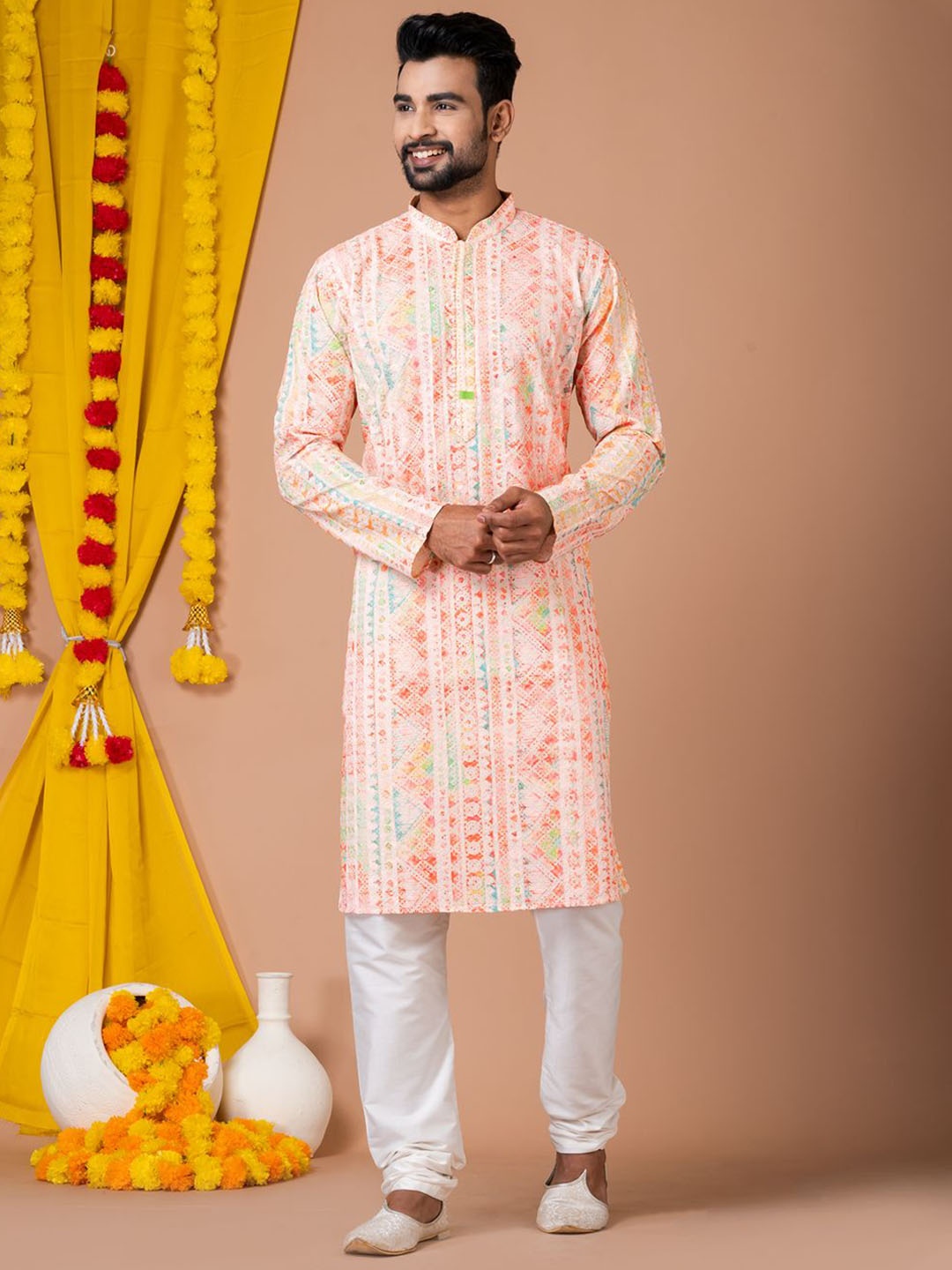 

HU - Handcrafted Uniquely Ethnic Motifs Embroidered Straight Kurta with Pyjamas, Peach