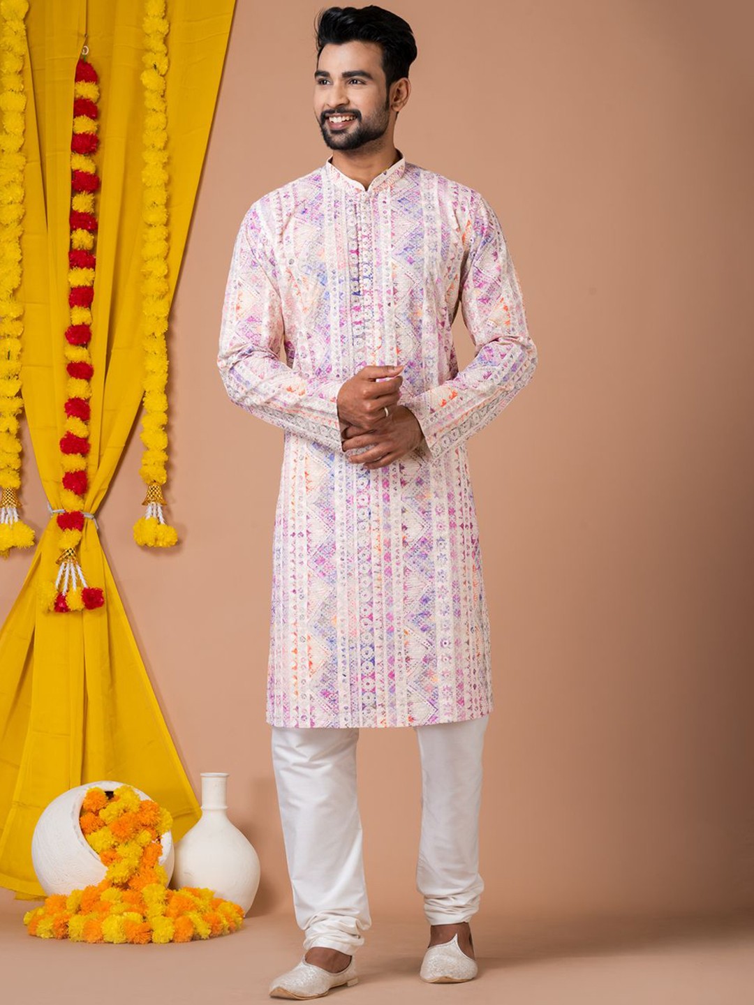 

HU - Handcrafted Uniquely Ethnic Motifs Embroidered Chikankari Kurta With Pyjamas, Pink