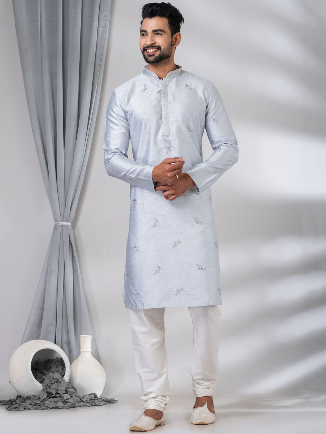 

HU - Handcrafted Uniquely Floral Mandarin Collar Cotton Silk Straight Kurta & Churidar, Grey